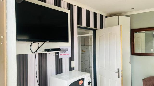 Large Double Room photo 2