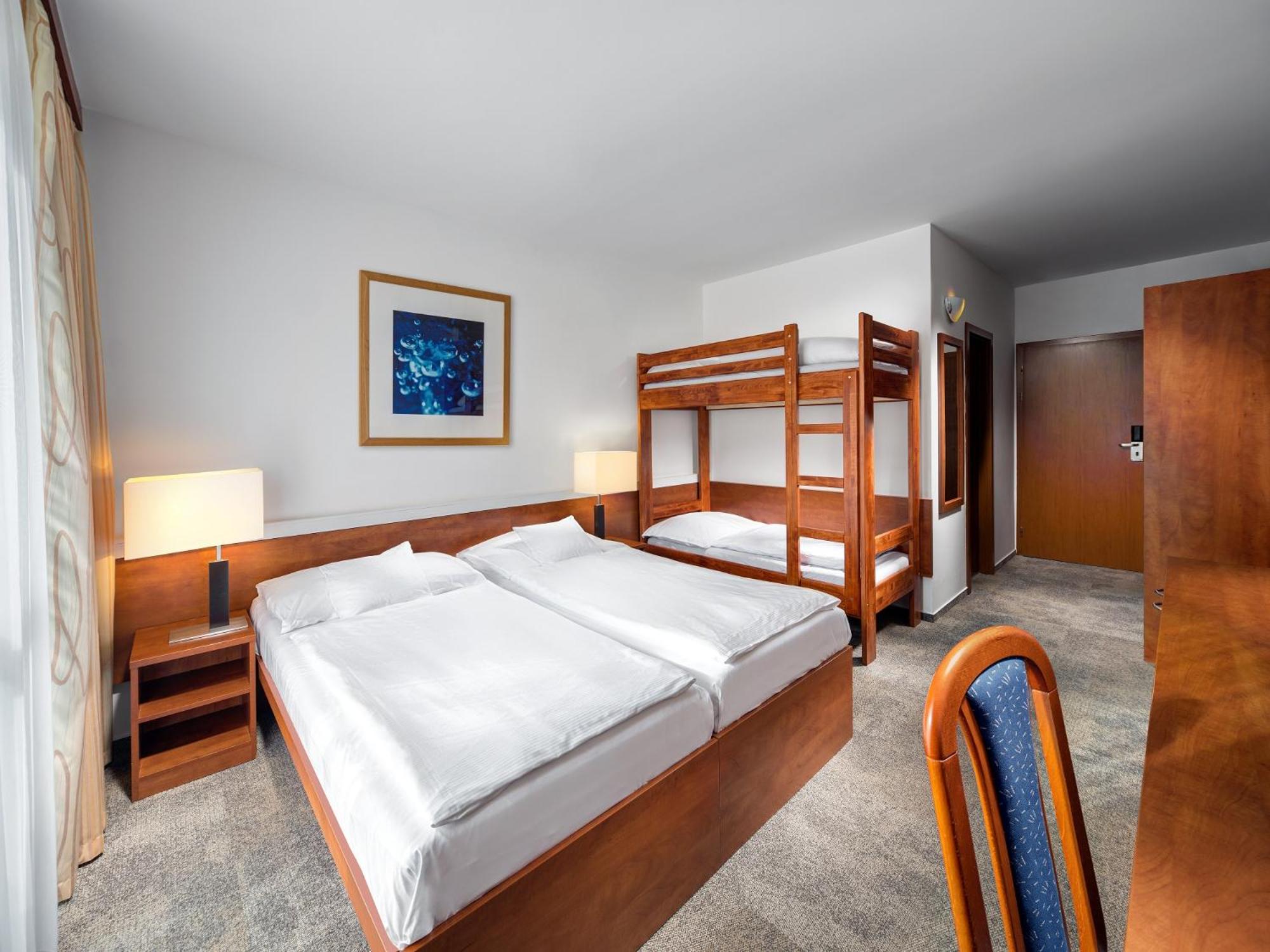 Family Double Room - Photo 1