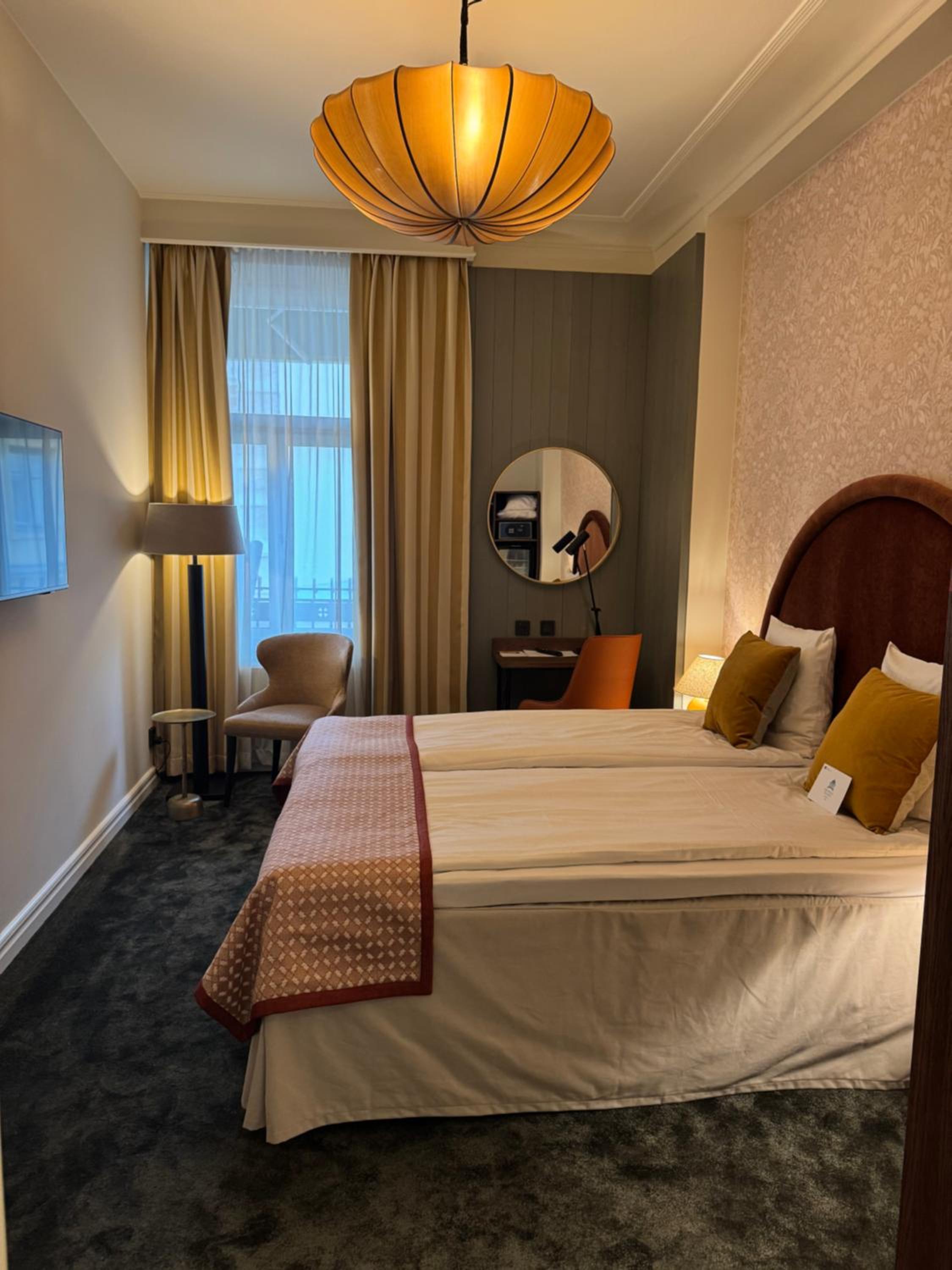 Deluxe Double Room with Bath - Photo 1