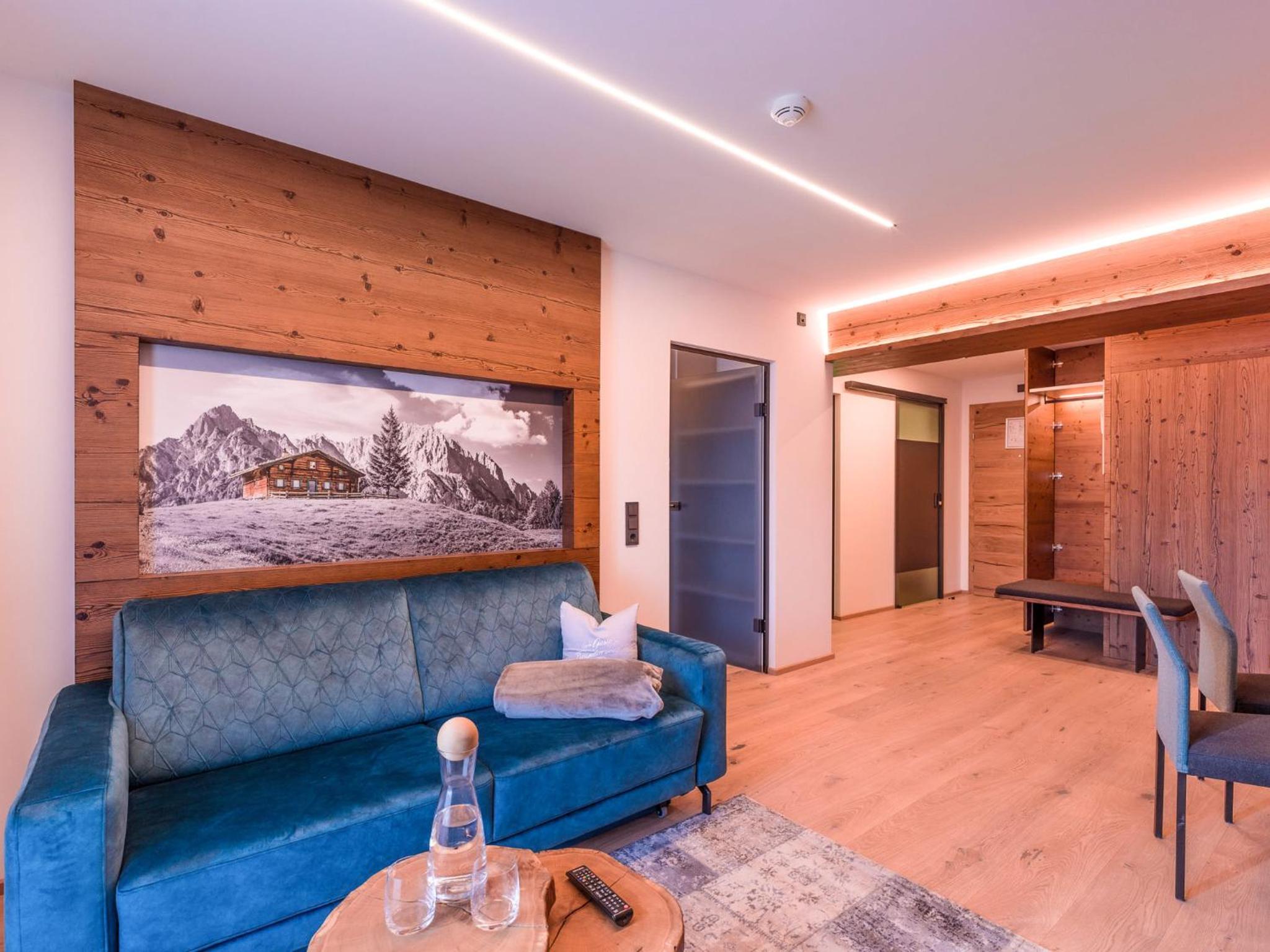 King Suite with Balcony photo 1