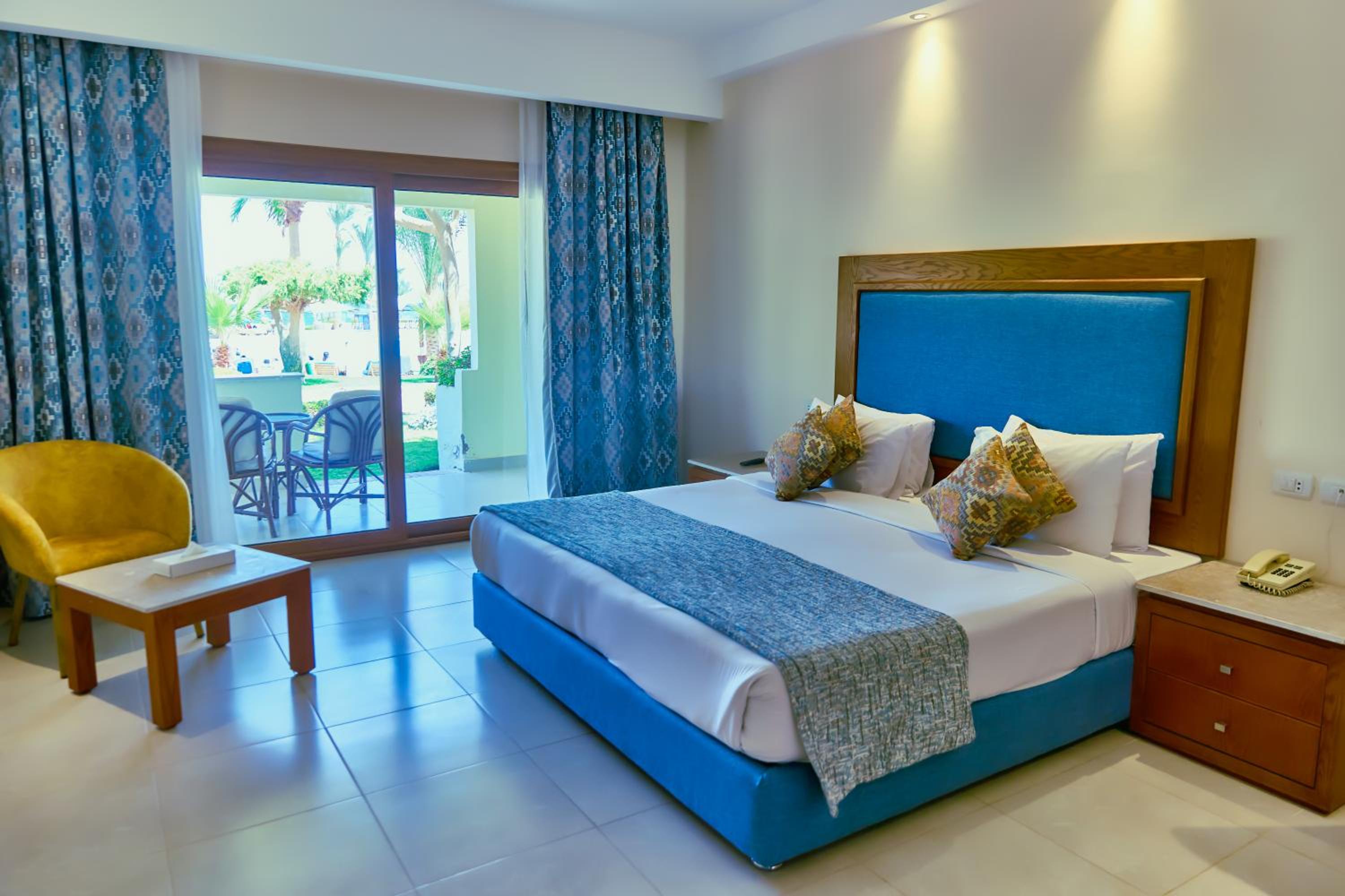 Standard Room with Sea View - Photo 1