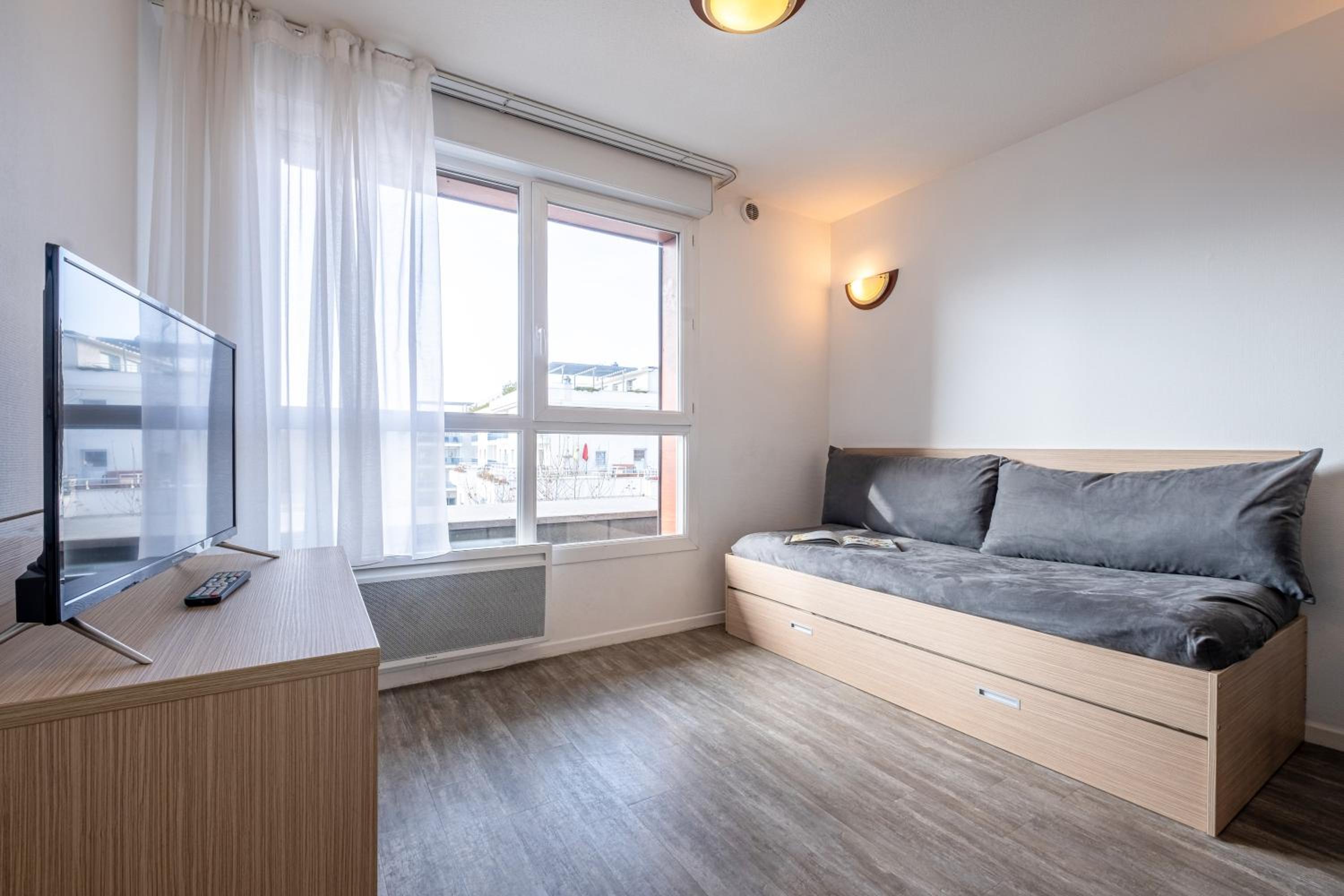 One -Bedroom Apartment 4 People photo 3