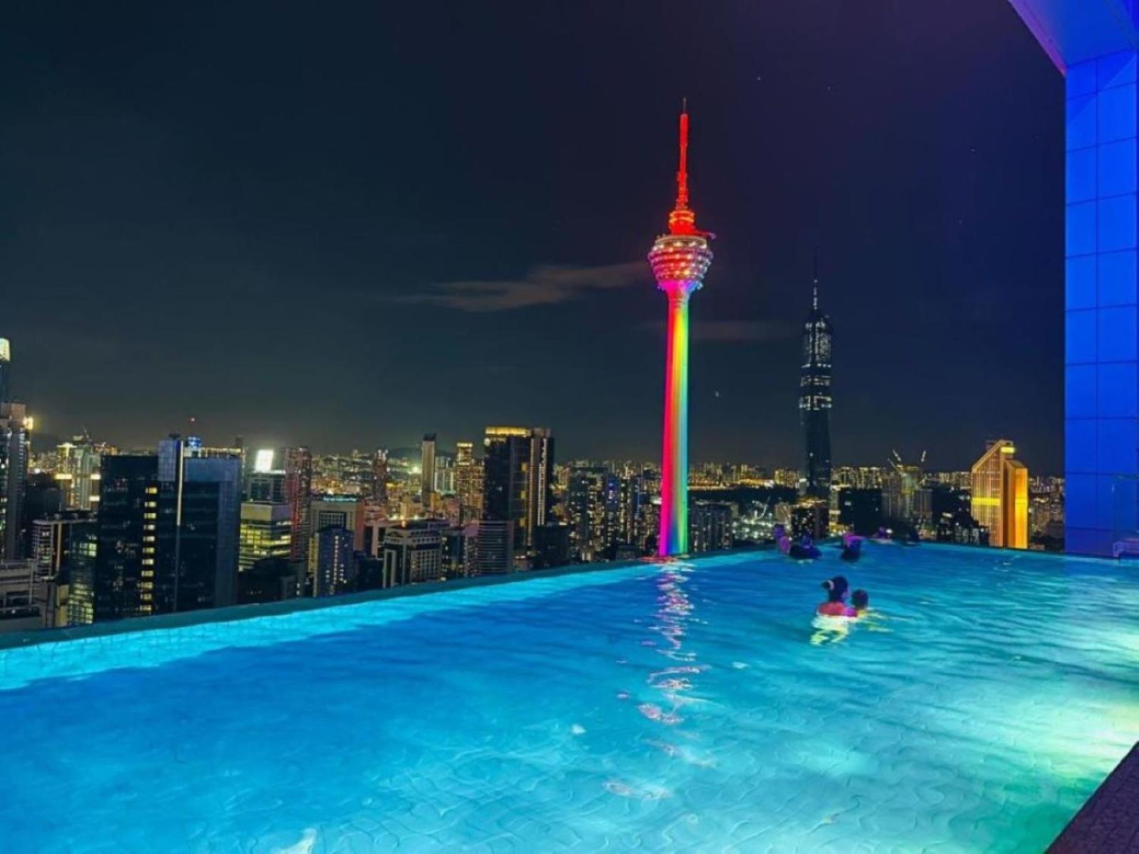 Two-Bedroom Apartment with City View