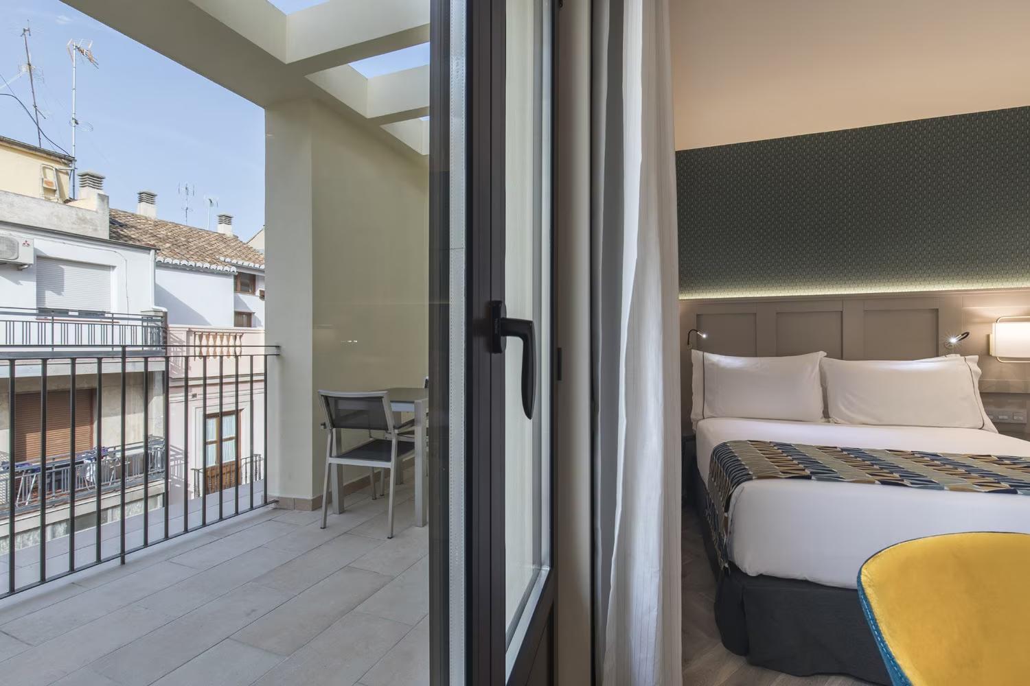 Double Room with Terrace - Photo 3