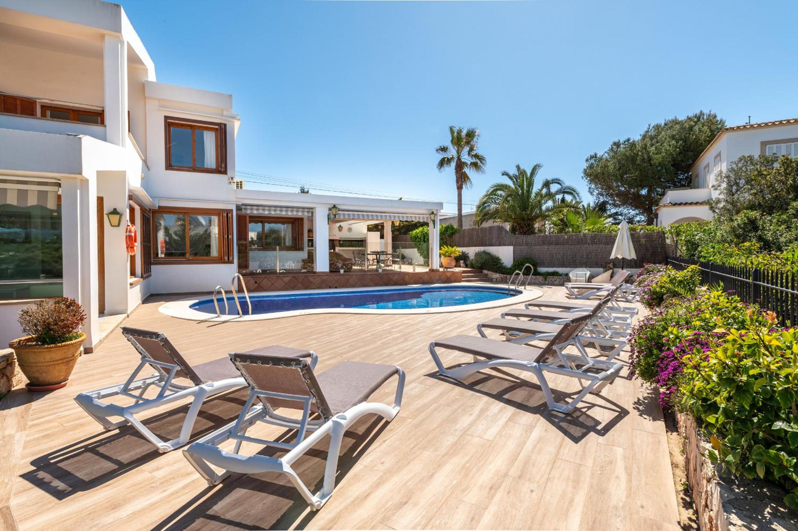 Deluxe Villa