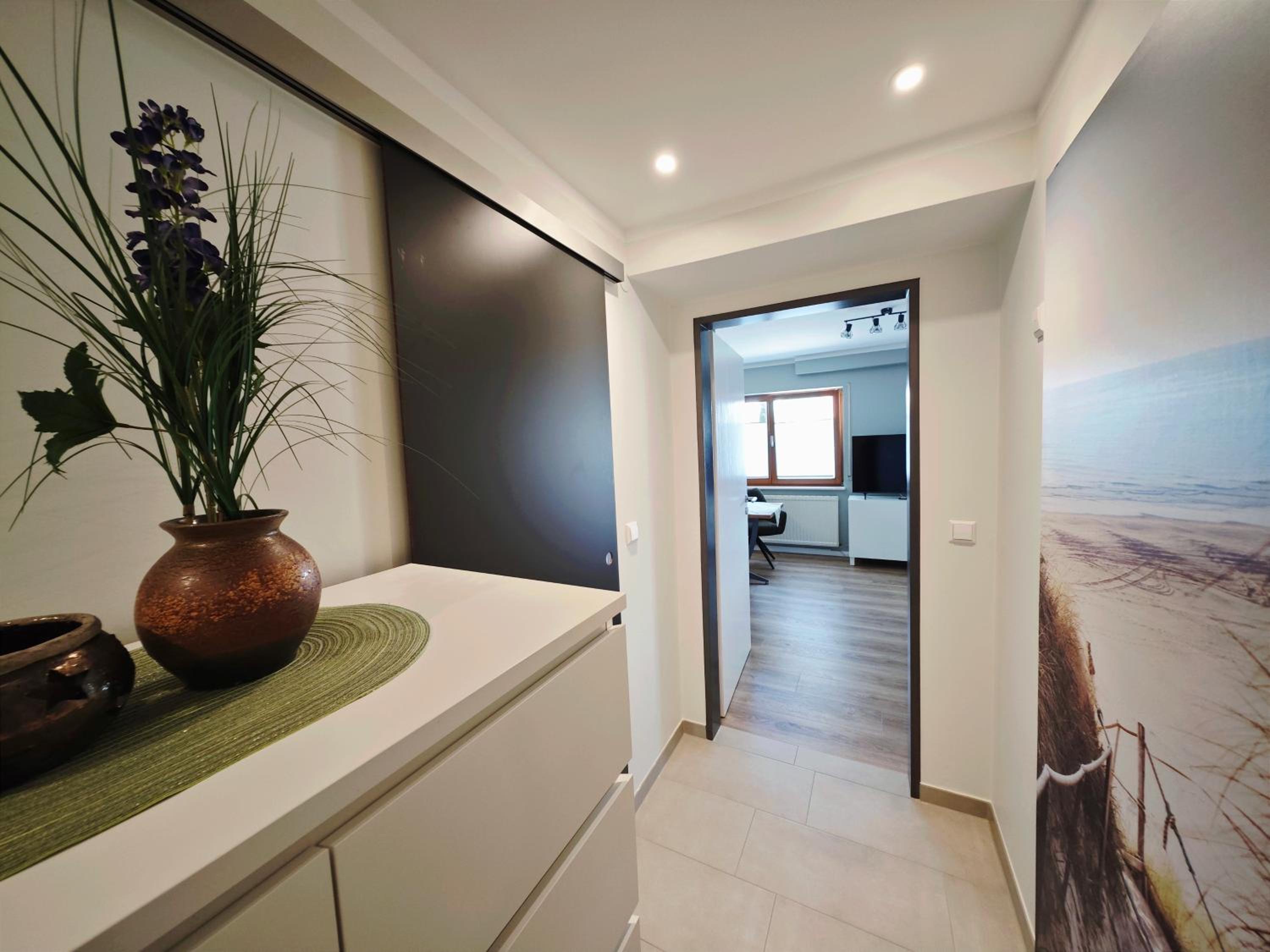 One-Bedroom Premium Apartment with Ocean View - Photo 4