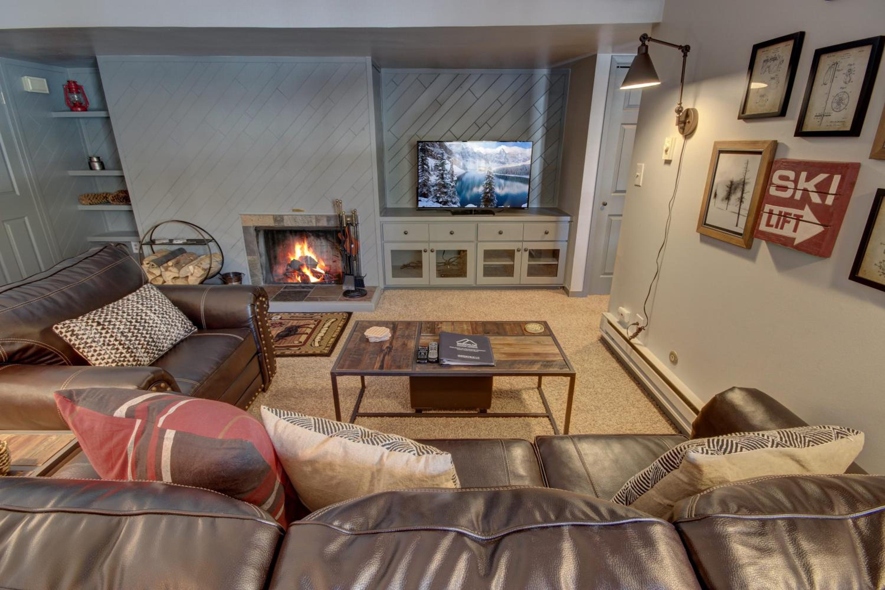 Two-Bedroom Apartment with Balcony photo 1