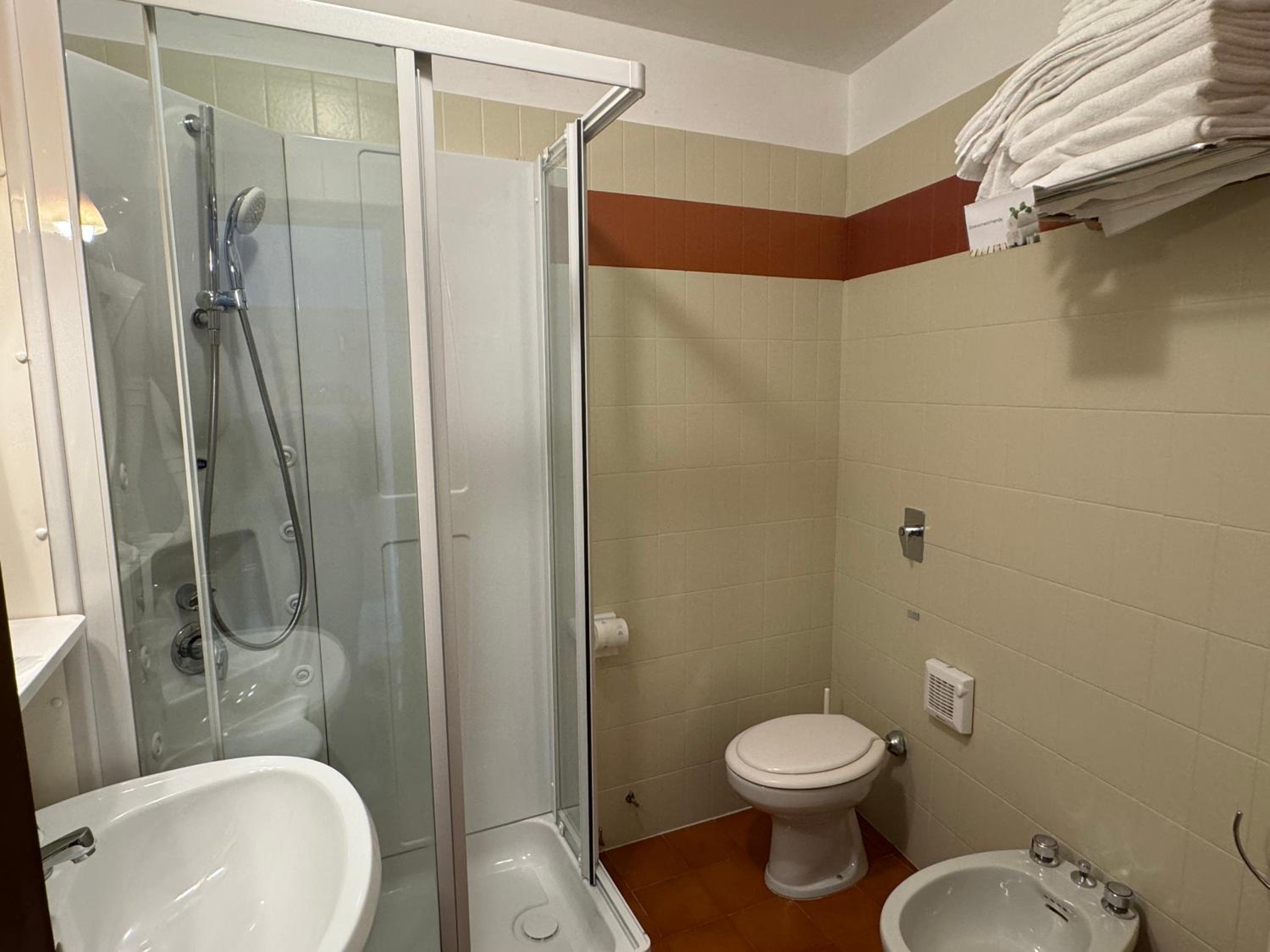Quadruple Room photo 2