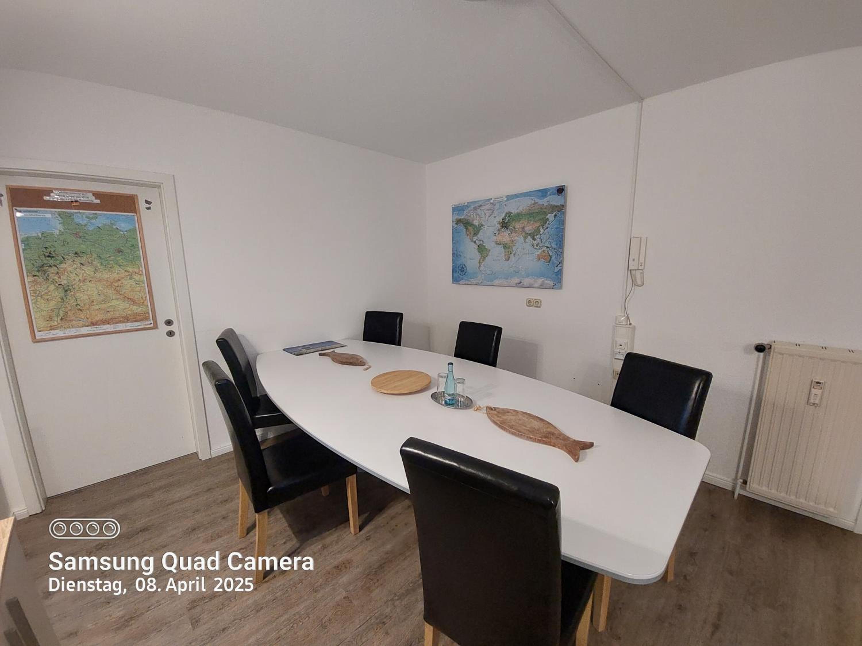 Four-Bedroom Apartment - Photo 11