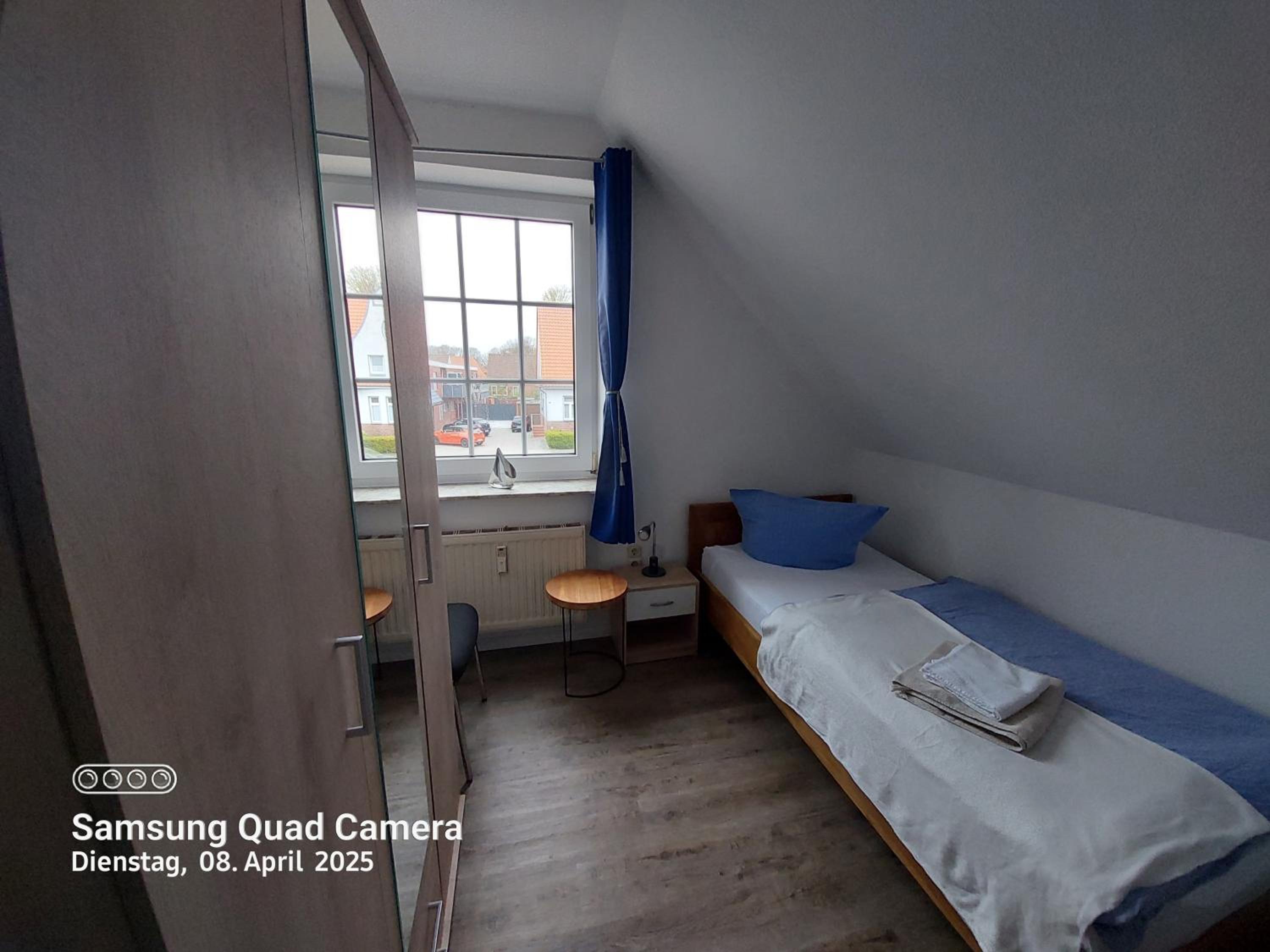Four-Bedroom Apartment - Photo 6