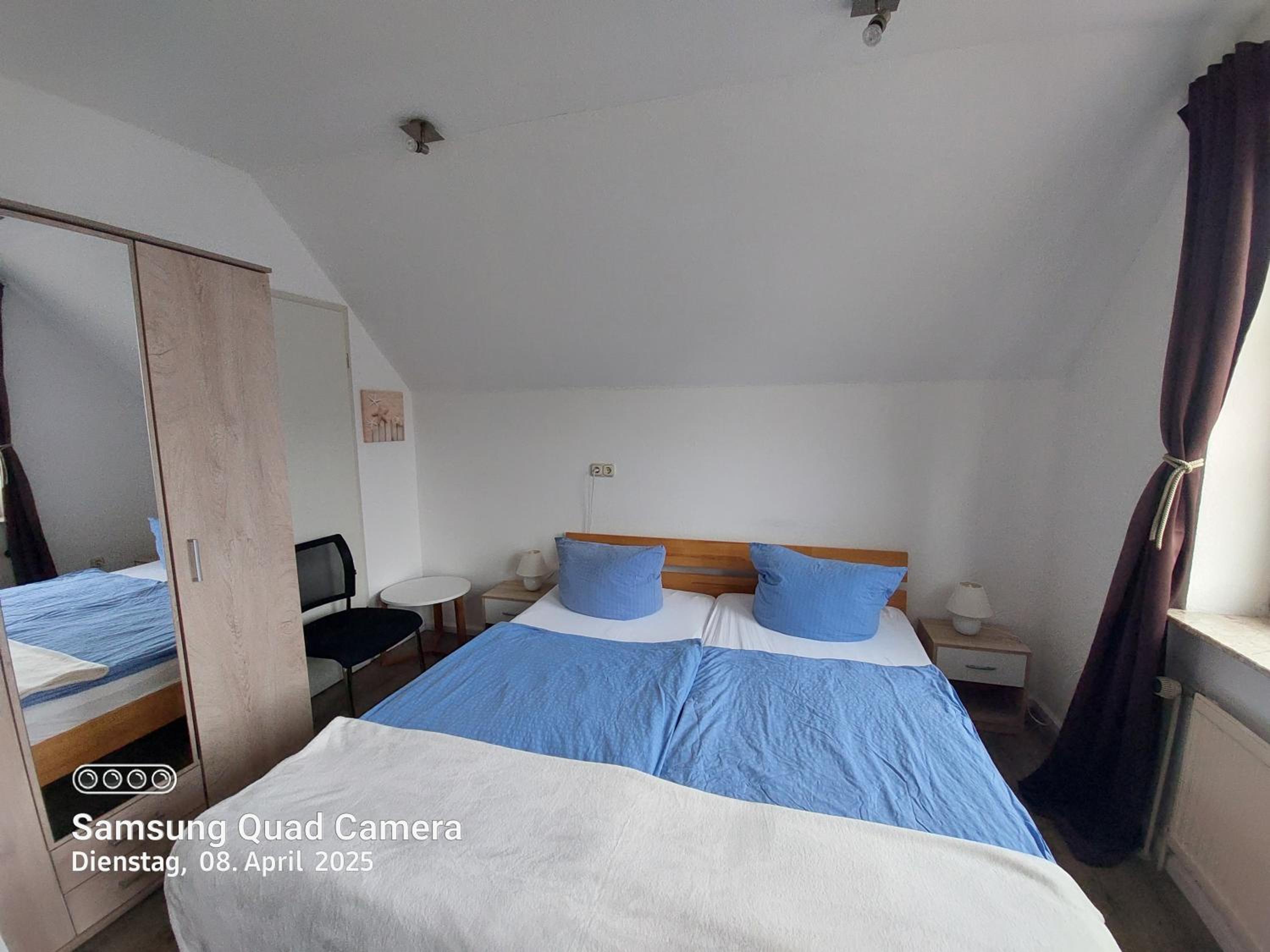 Four-Bedroom Apartment - Photo 5
