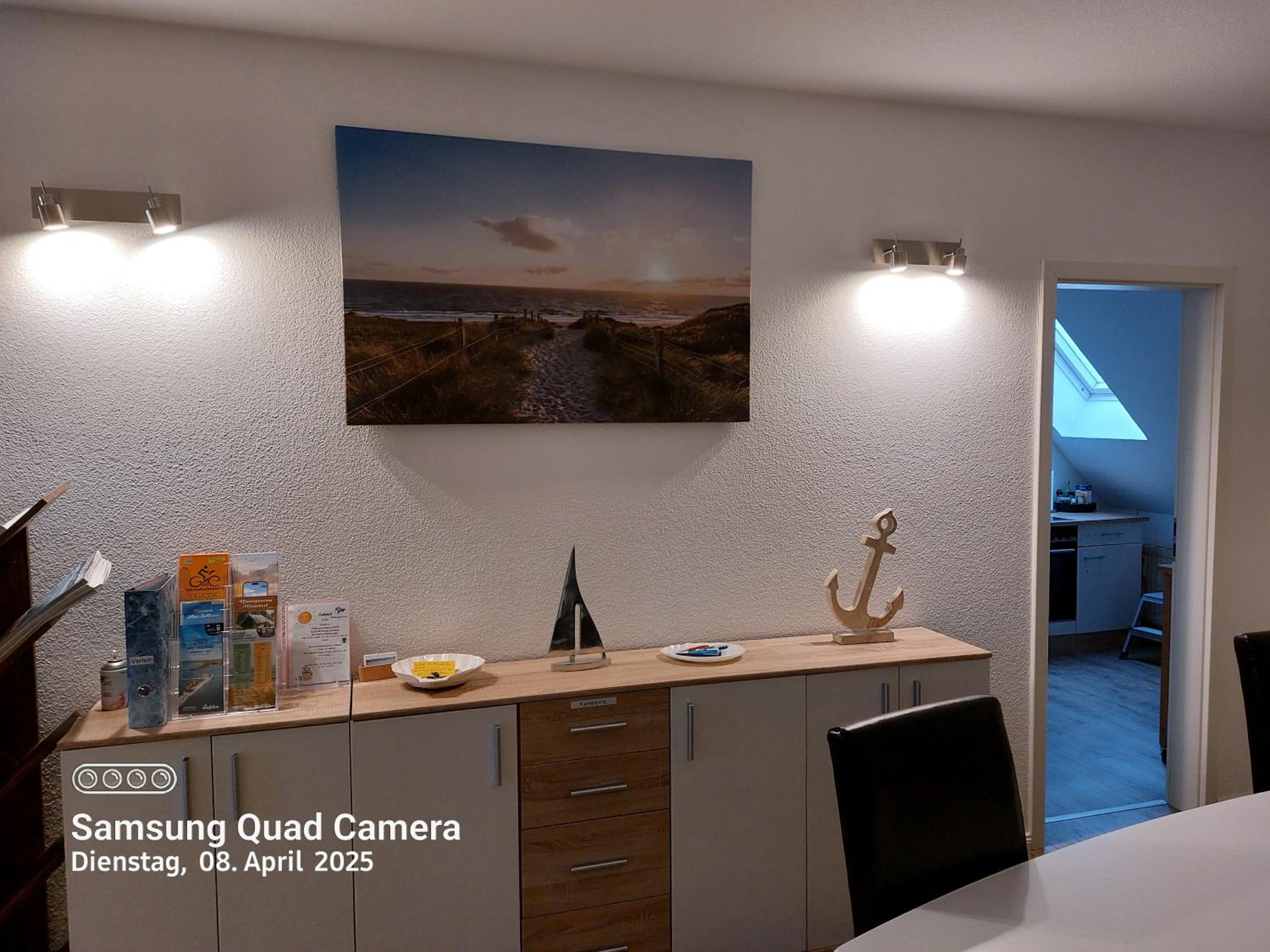 Four-Bedroom Apartment - Photo 2
