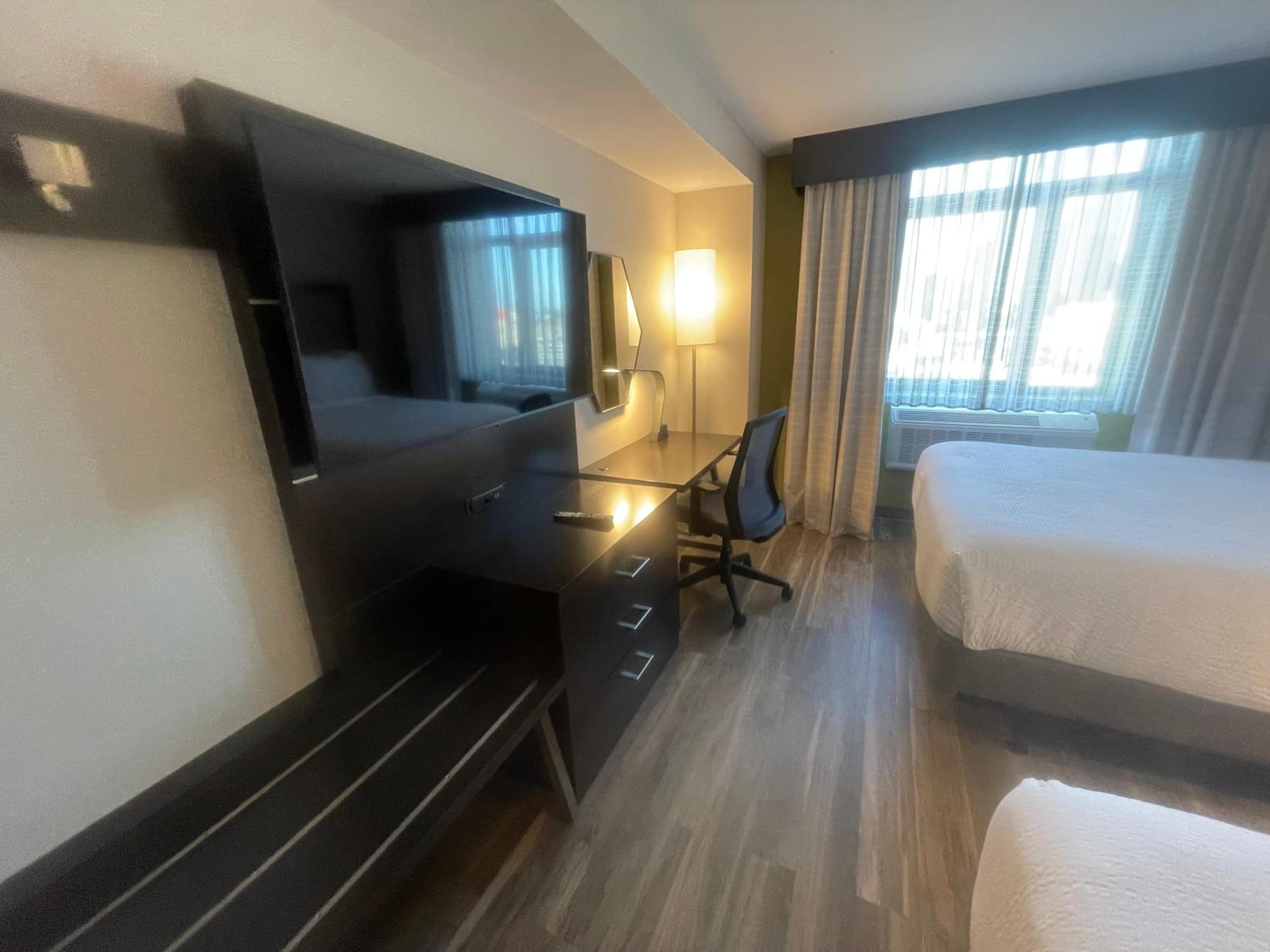 Standard Queen Room - Photo 4
