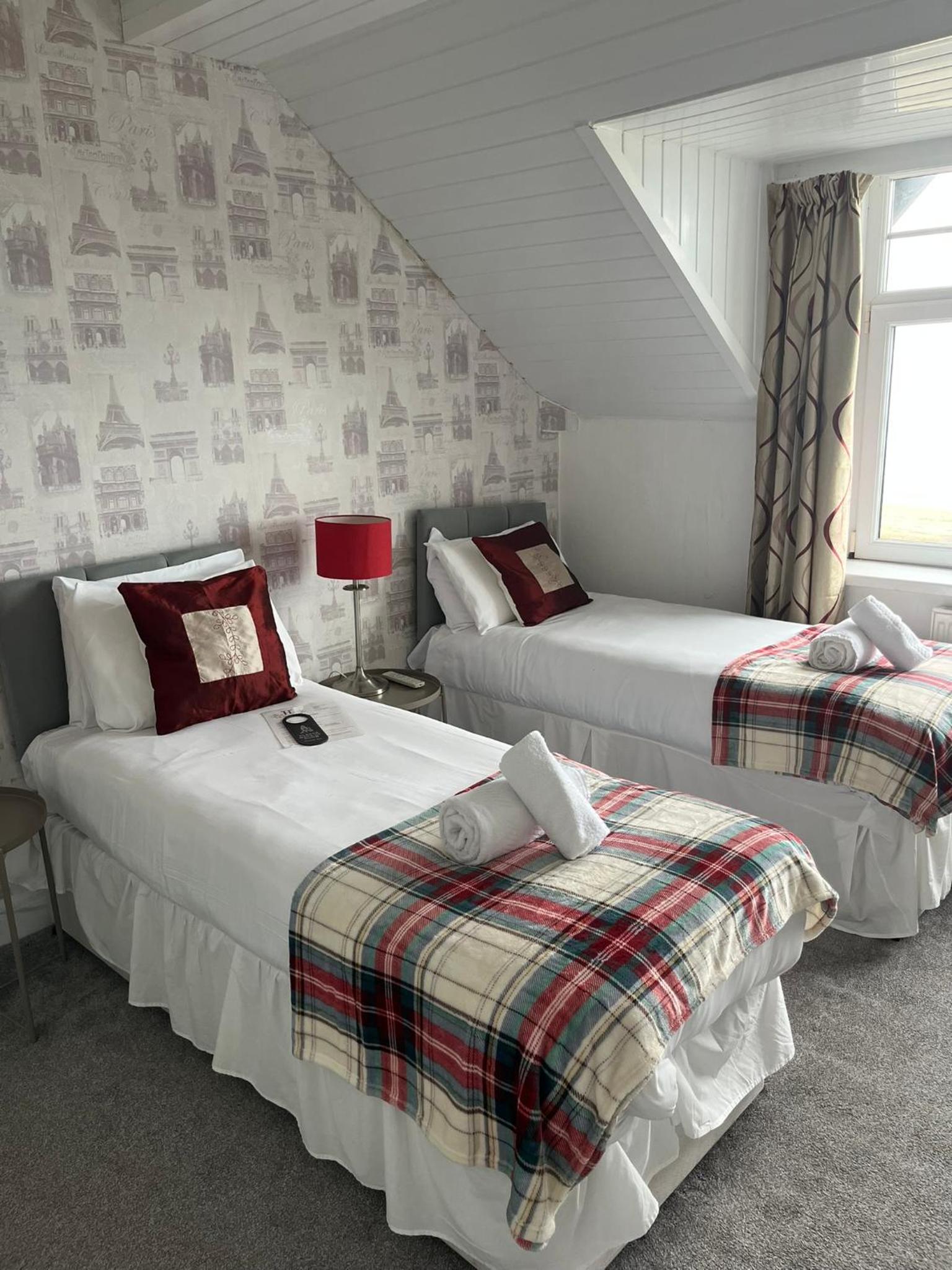 Deluxe Twin Room with Sea View