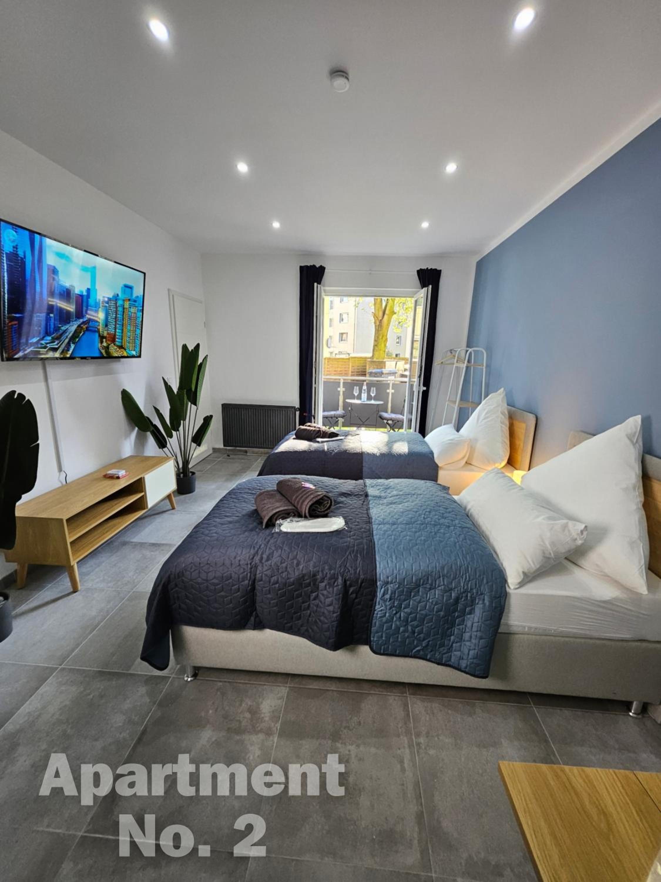Premium Two-Bedroom Apartment with Balcony No. 2 photo 1