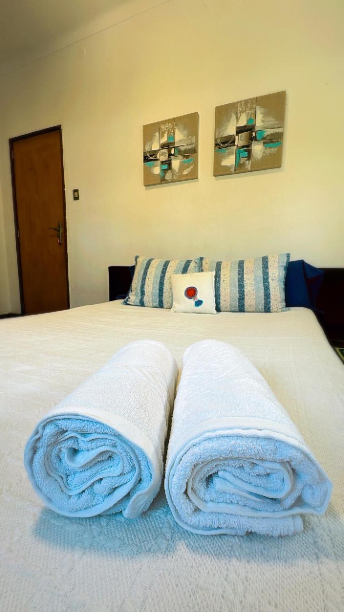 Double Room with Lake View - Photo 5