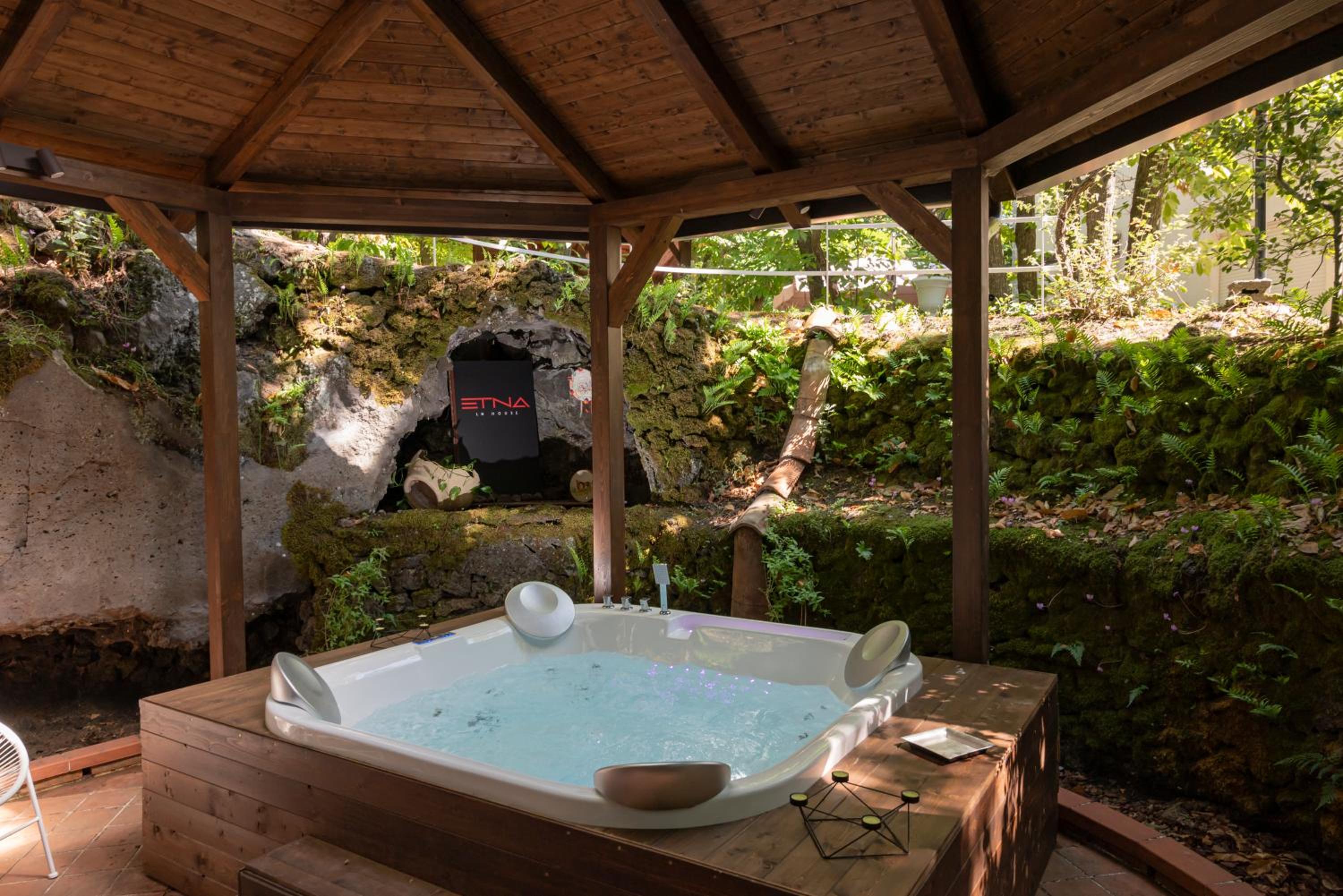 Three-Bedroom Villa photo 1