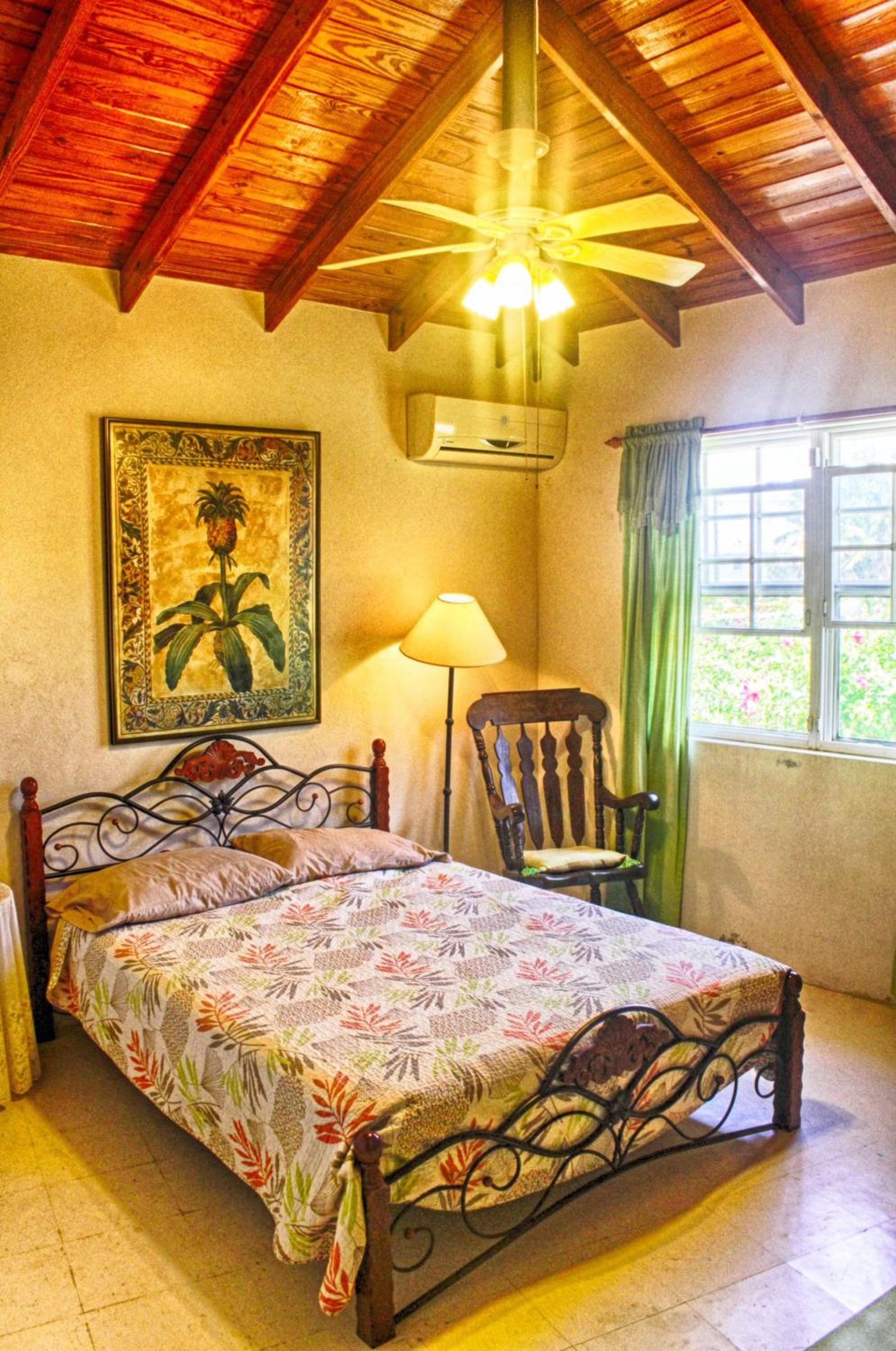 Queen Room with Garden View