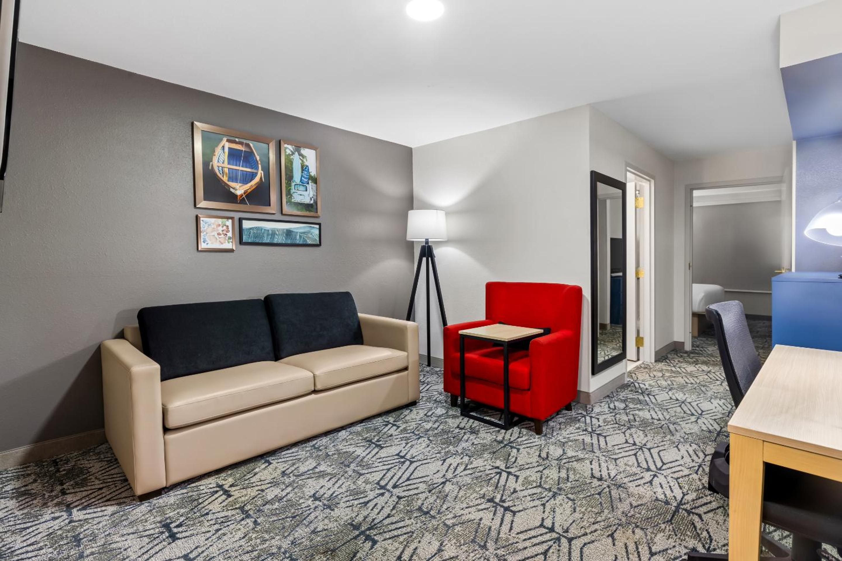 Suite with Sofa Bed - Non-Smoking   - Photo 4