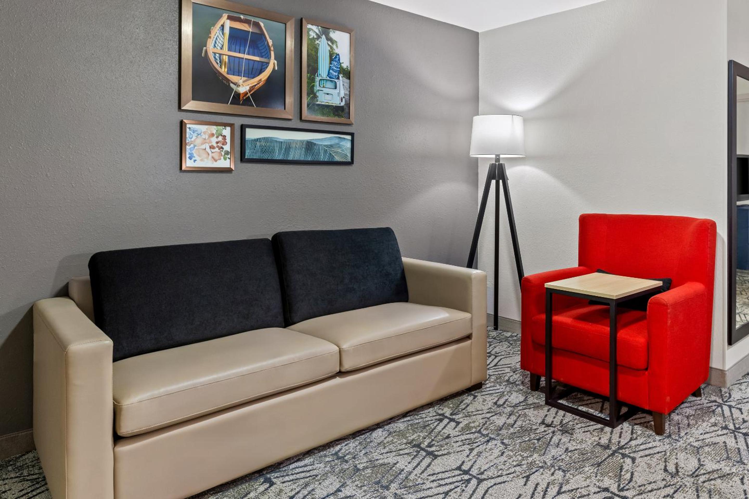 Suite with Sofa Bed - Non-Smoking   - Photo 5