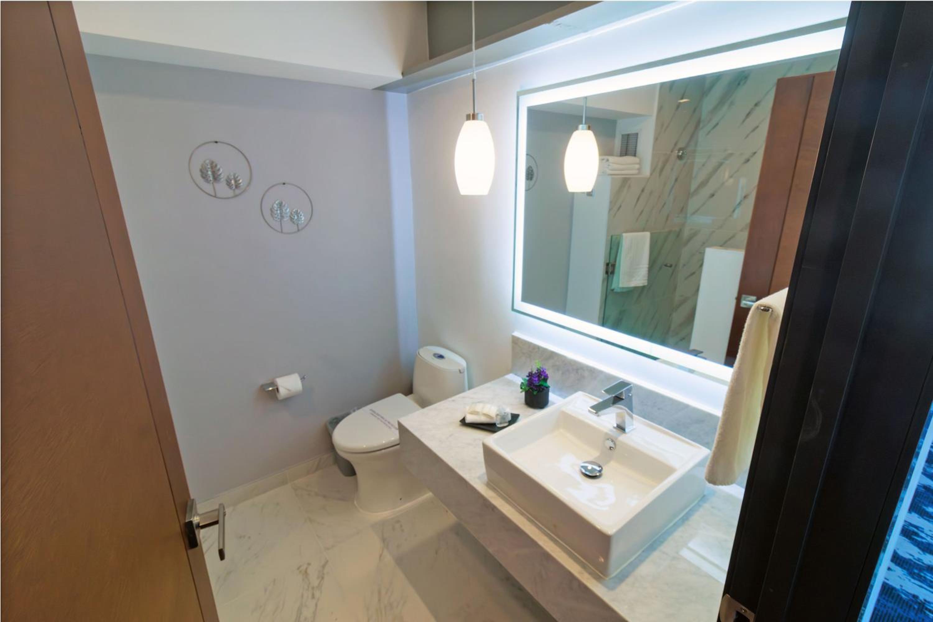 Superior King Room - Photo 3