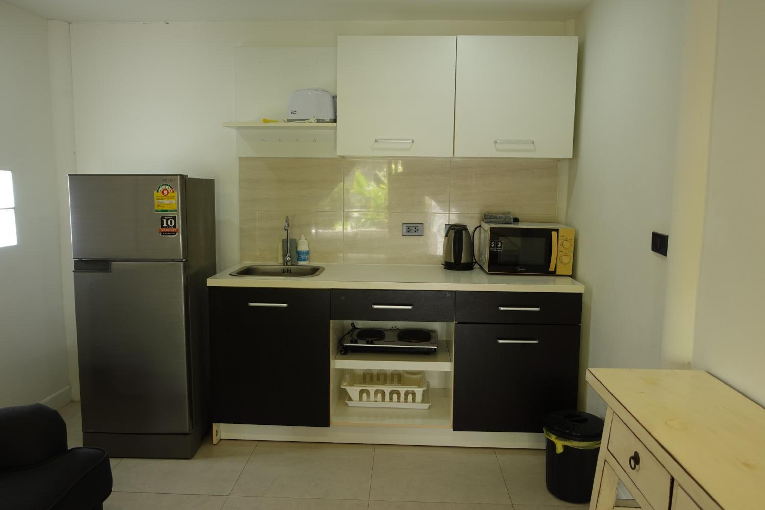 Superior Bungalow - Photo 5