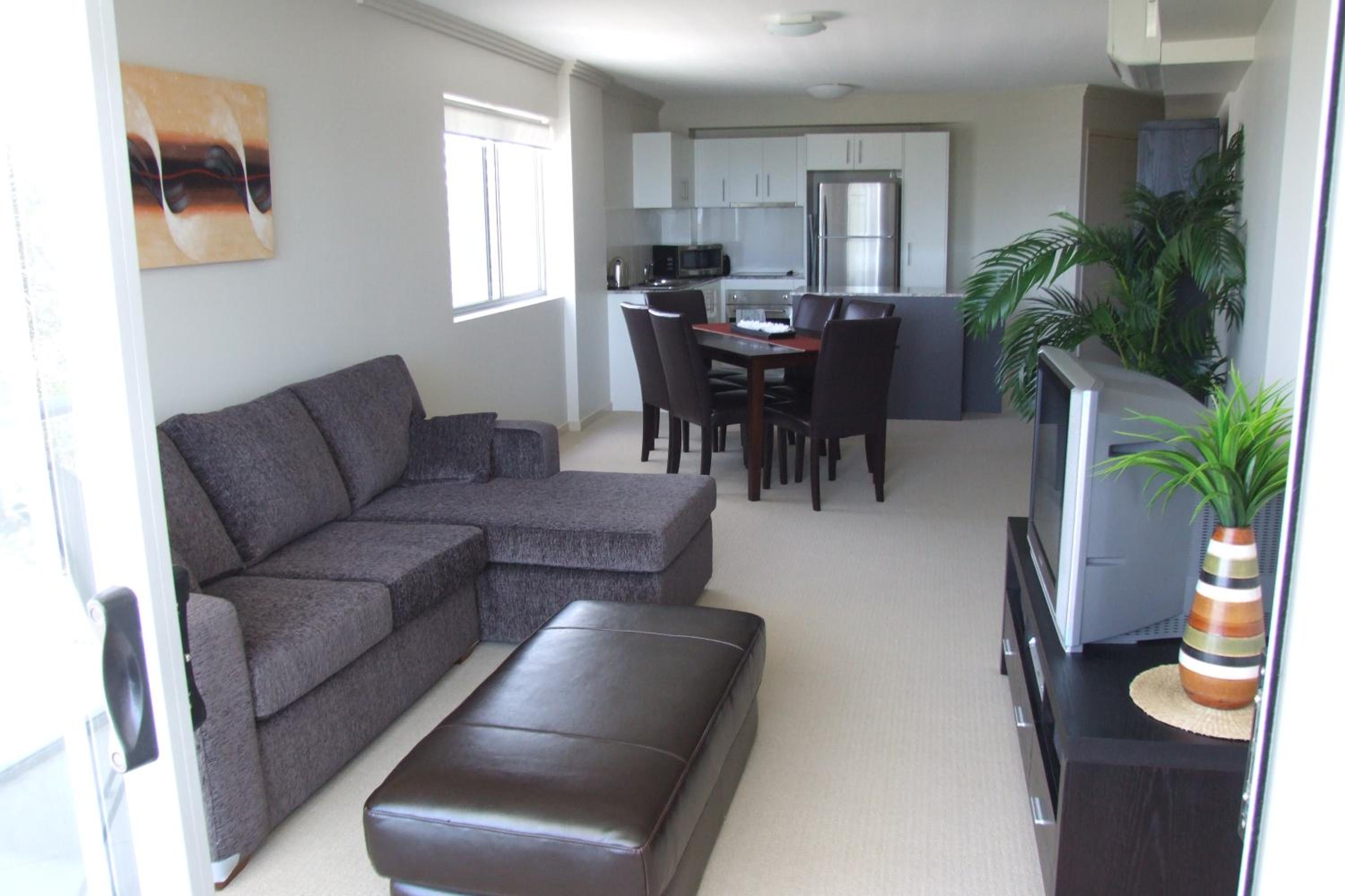 Two-Bedroom Interconnecting Apartment  photo 2