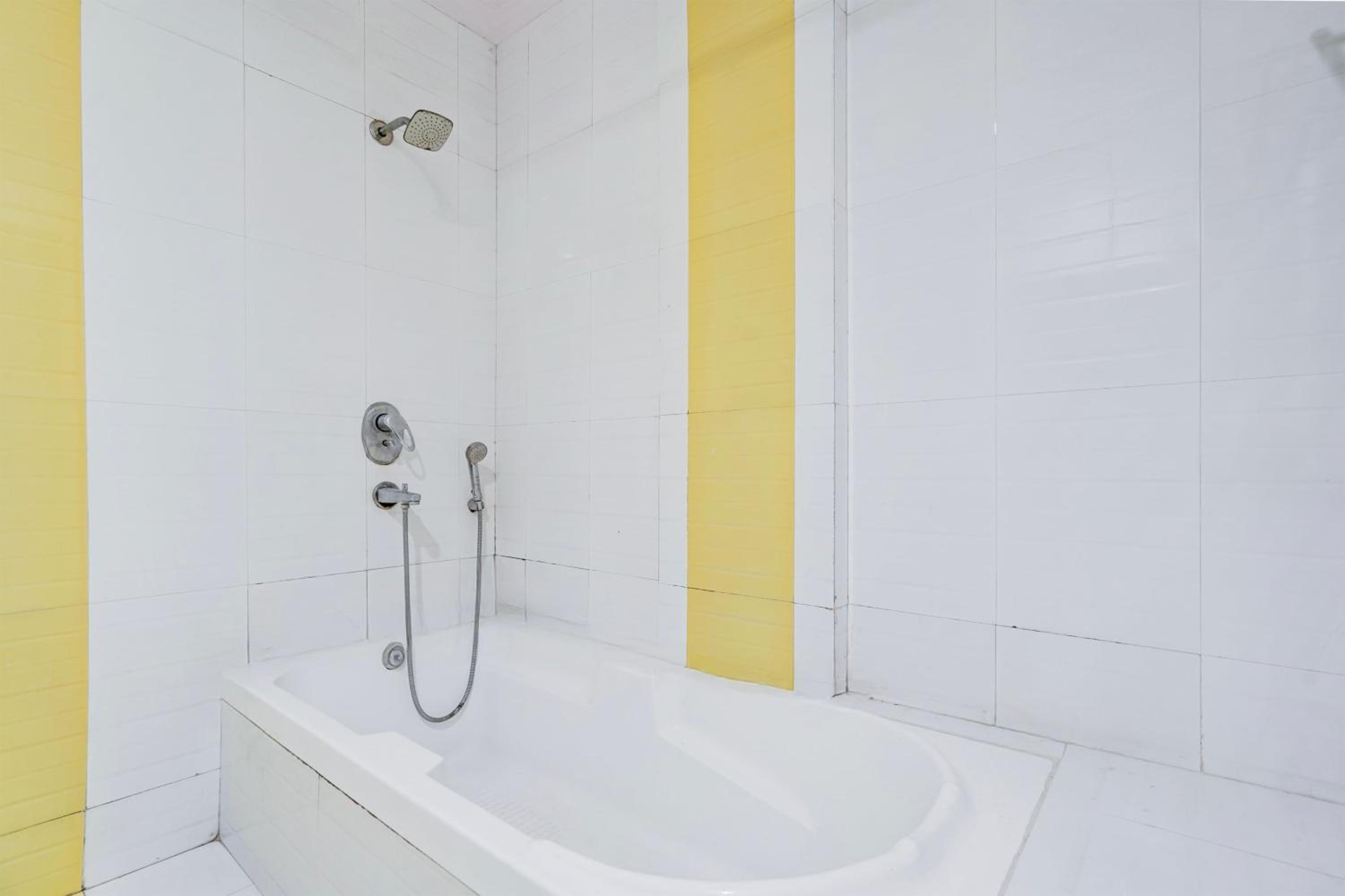 Deluxe Triple Room photo 2