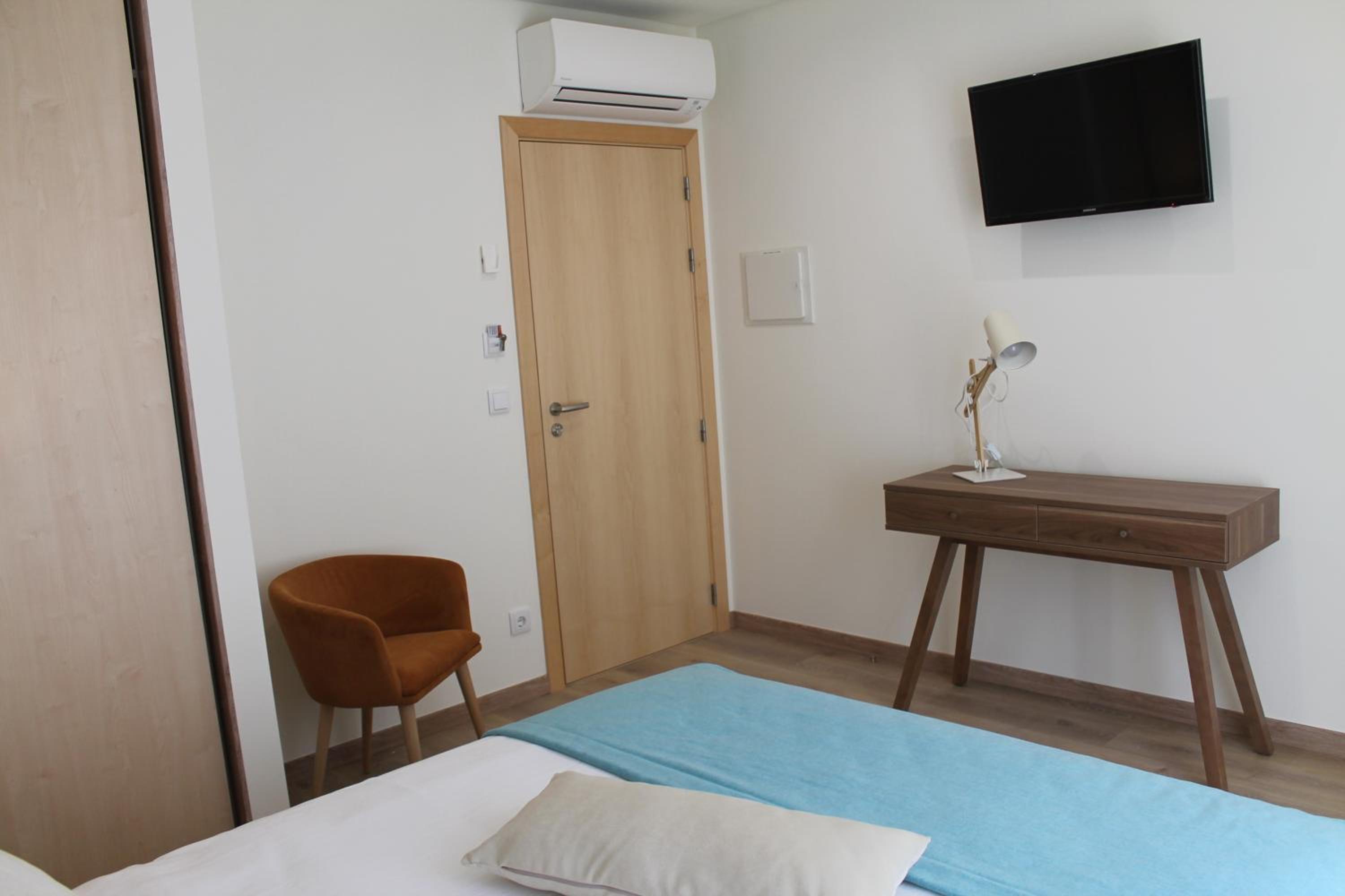 Standard Double Room - Photo 4