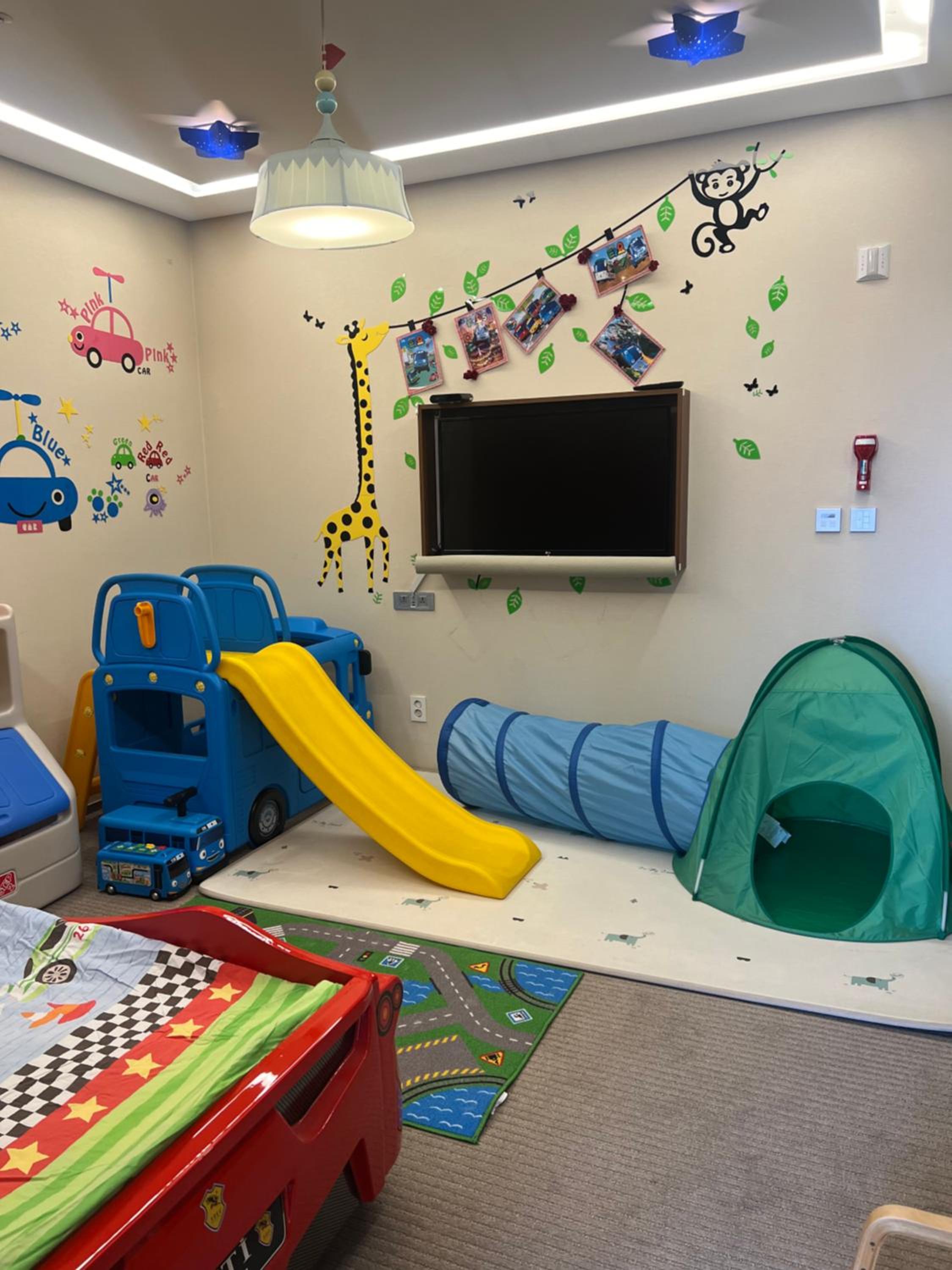 Kids Room Bus - Photo 4