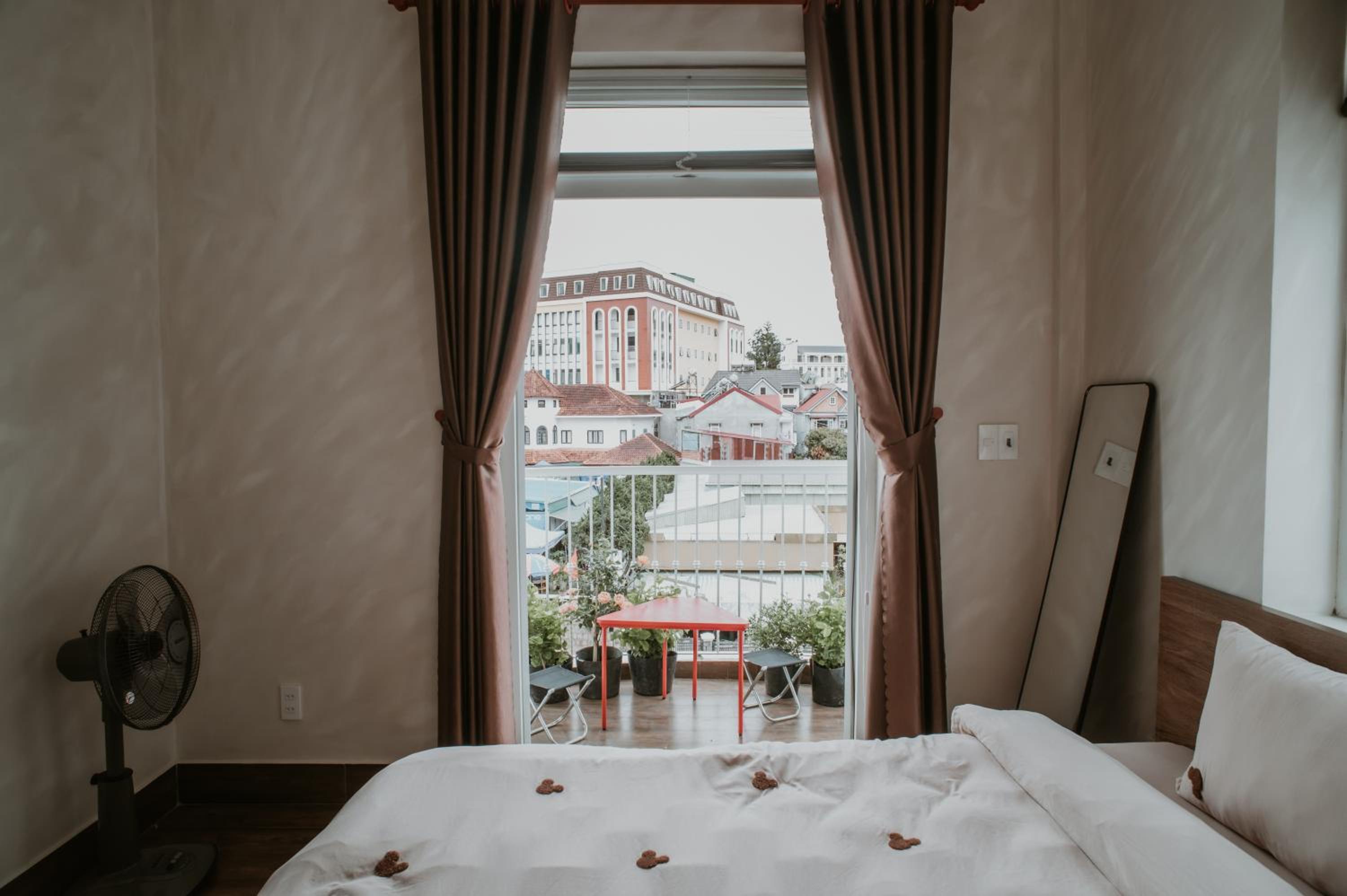 Studio with Balcony