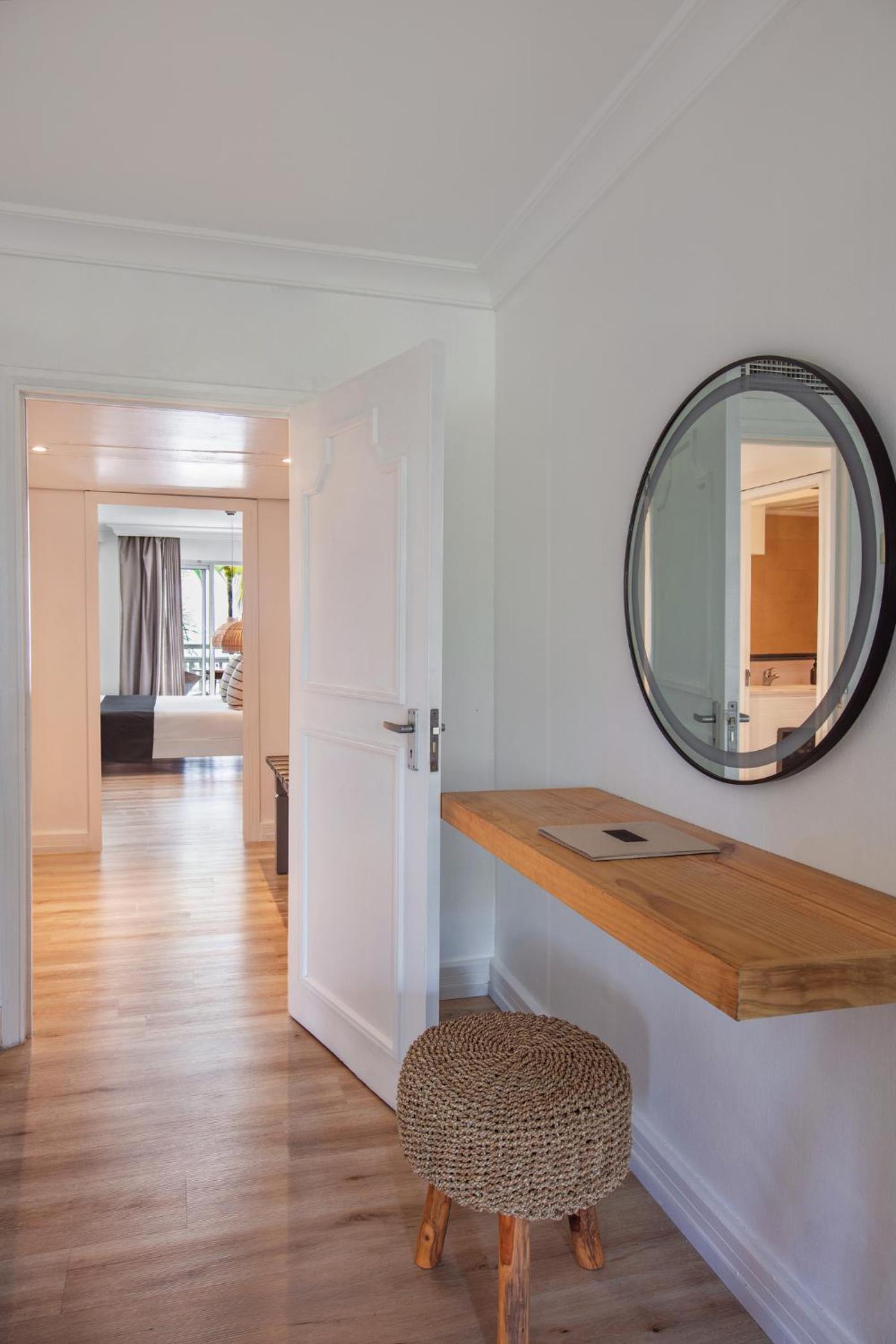 Deluxe Suite - Photo 3