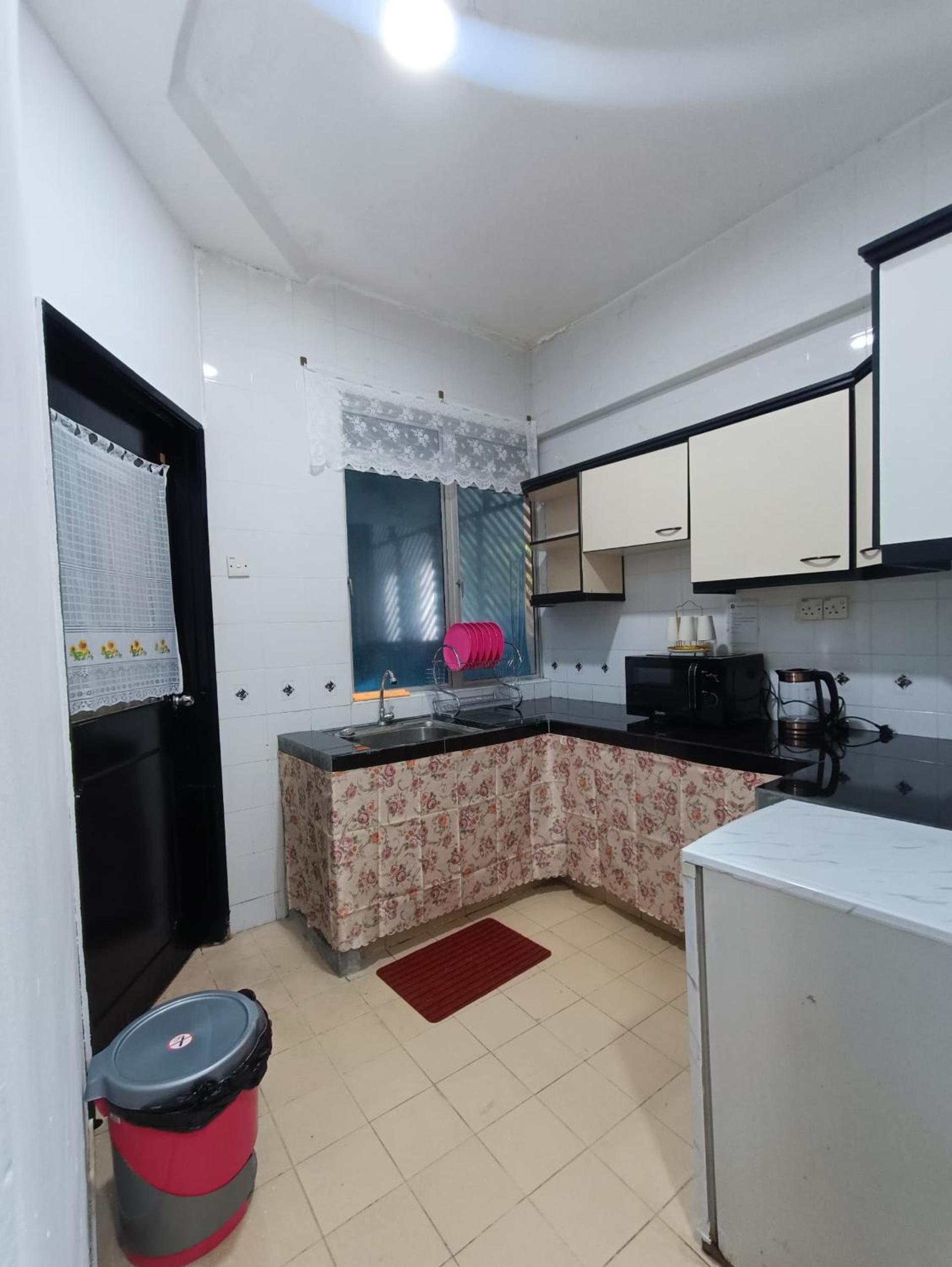 Three-Bedroom Apartment photo 3