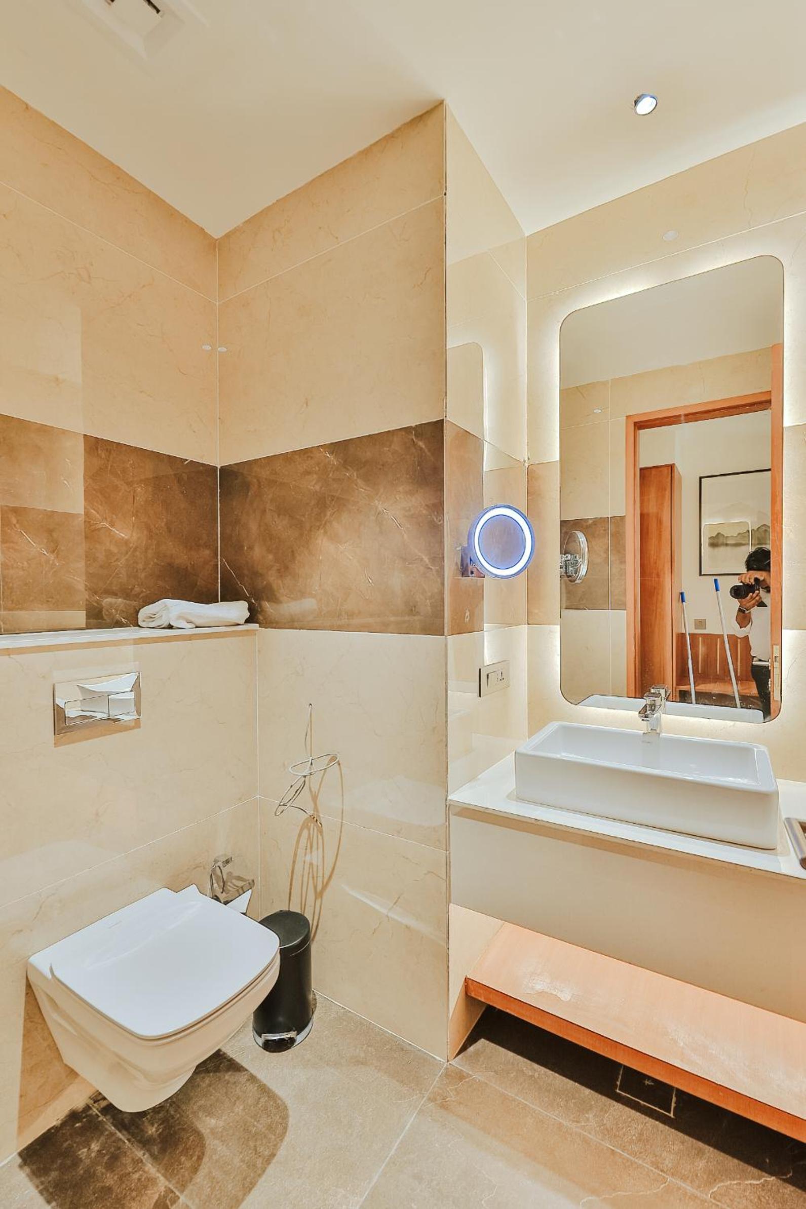 Superior King Room photo 2