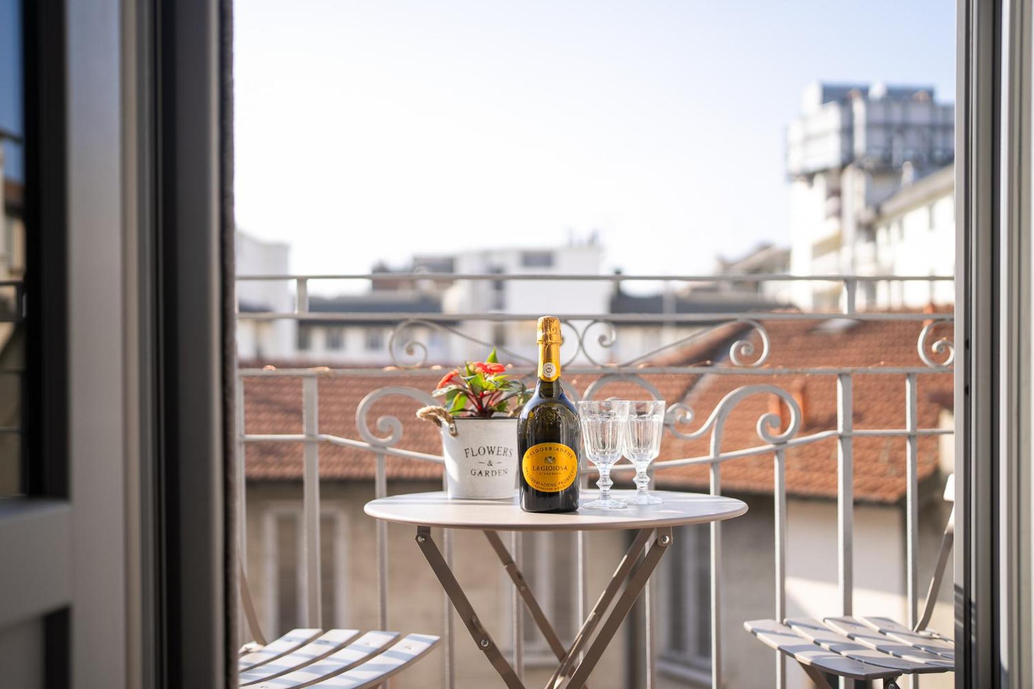 Apartment with Balcony