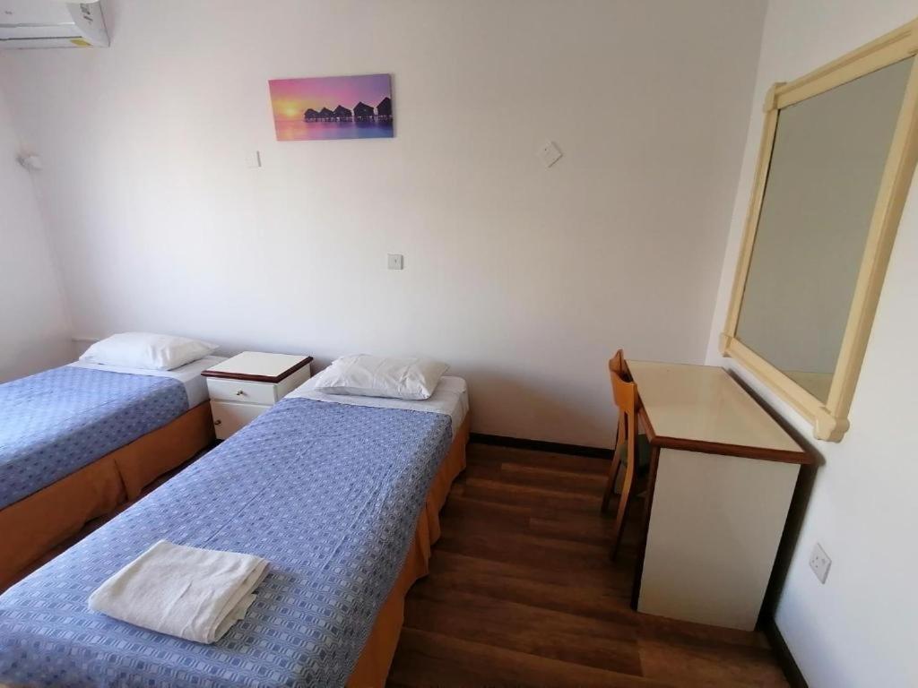 Apartment photo 2