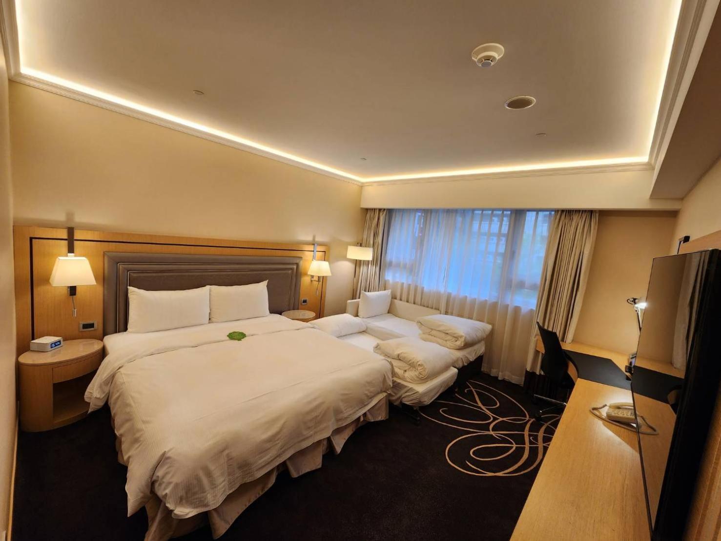 Quadruple Room with Bath photo 2