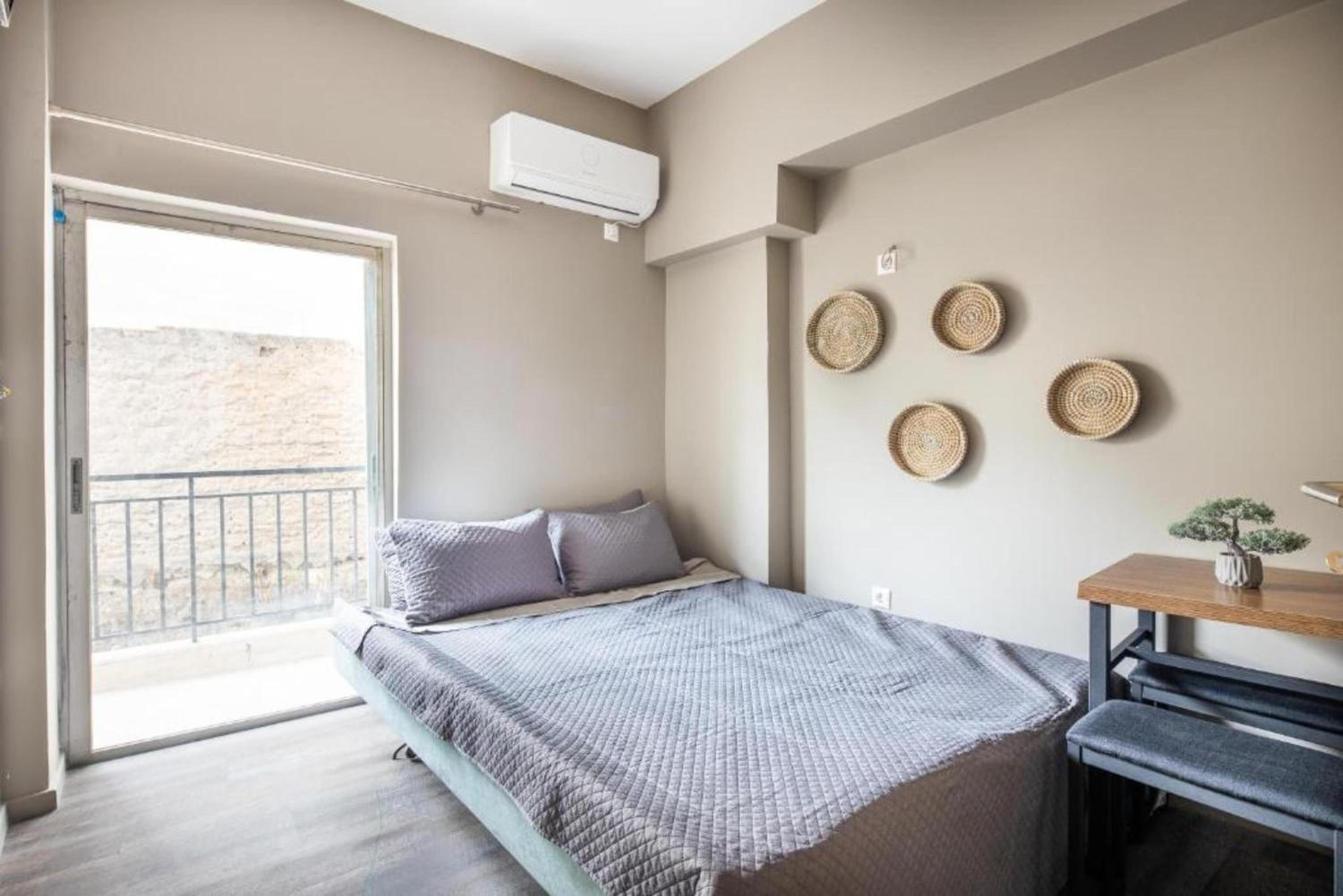 Deluxe Two-Bedroom Apartment with Garden View