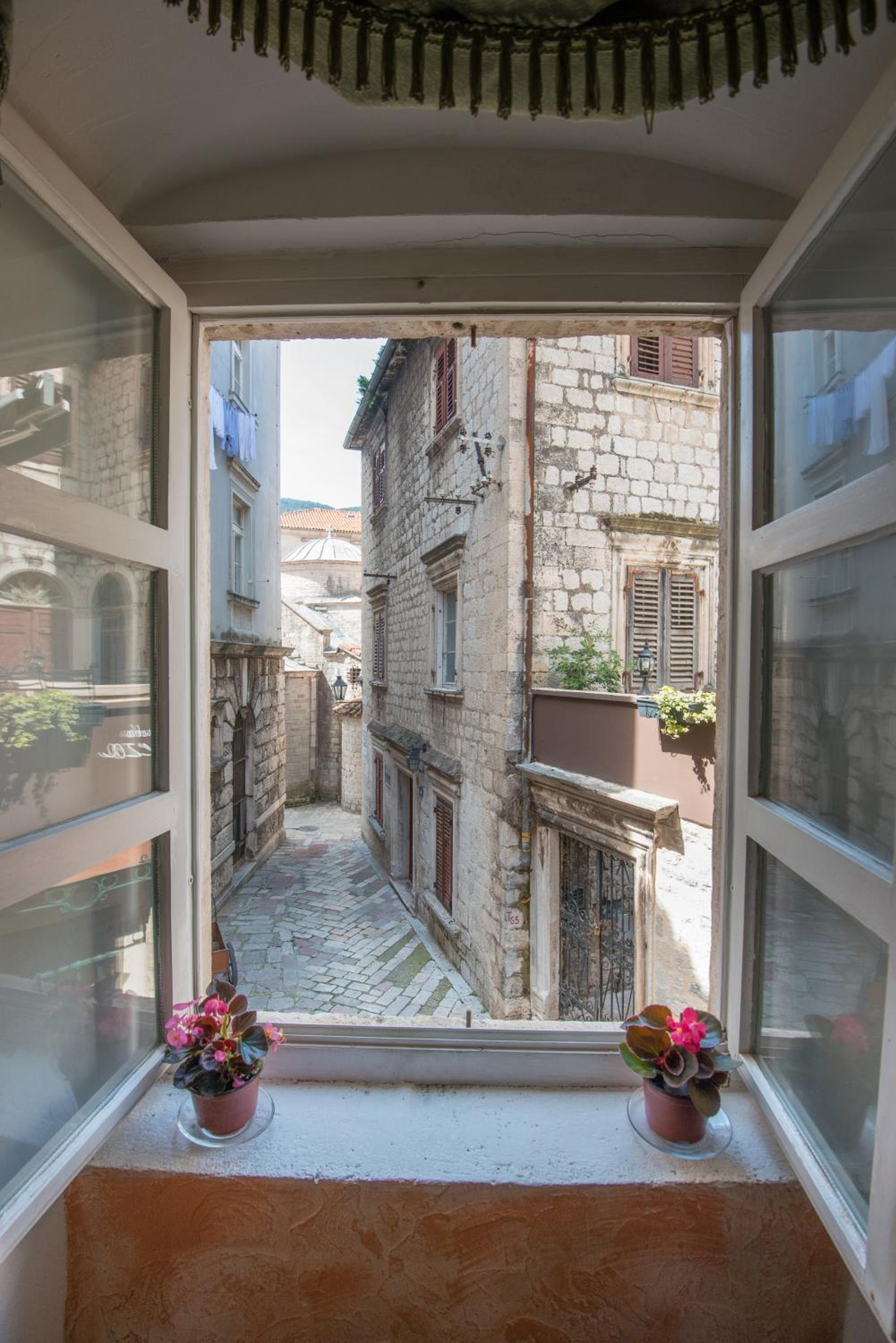 Suite with City View photo 2
