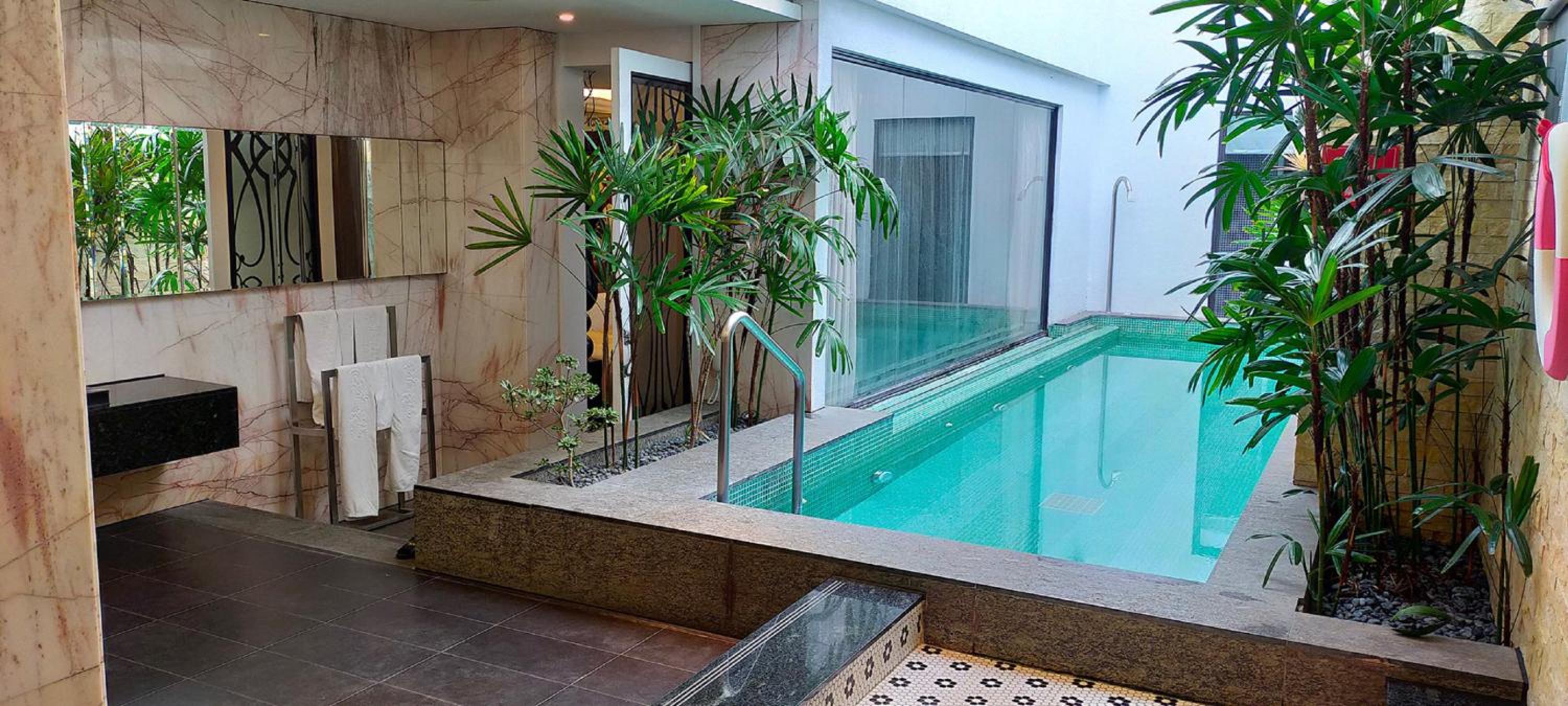Double Room with Pool View