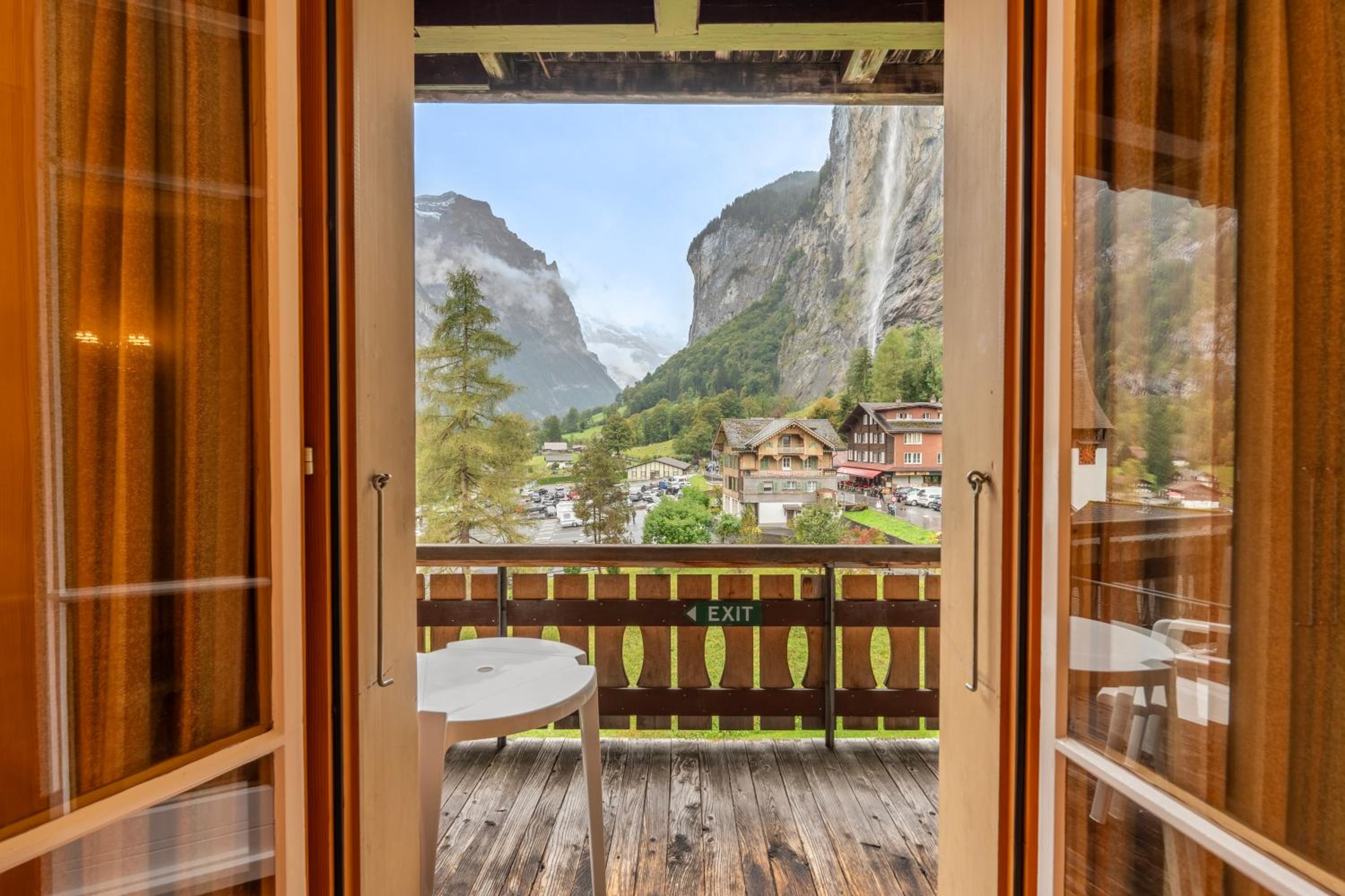 Single Room with Balcony photo 2