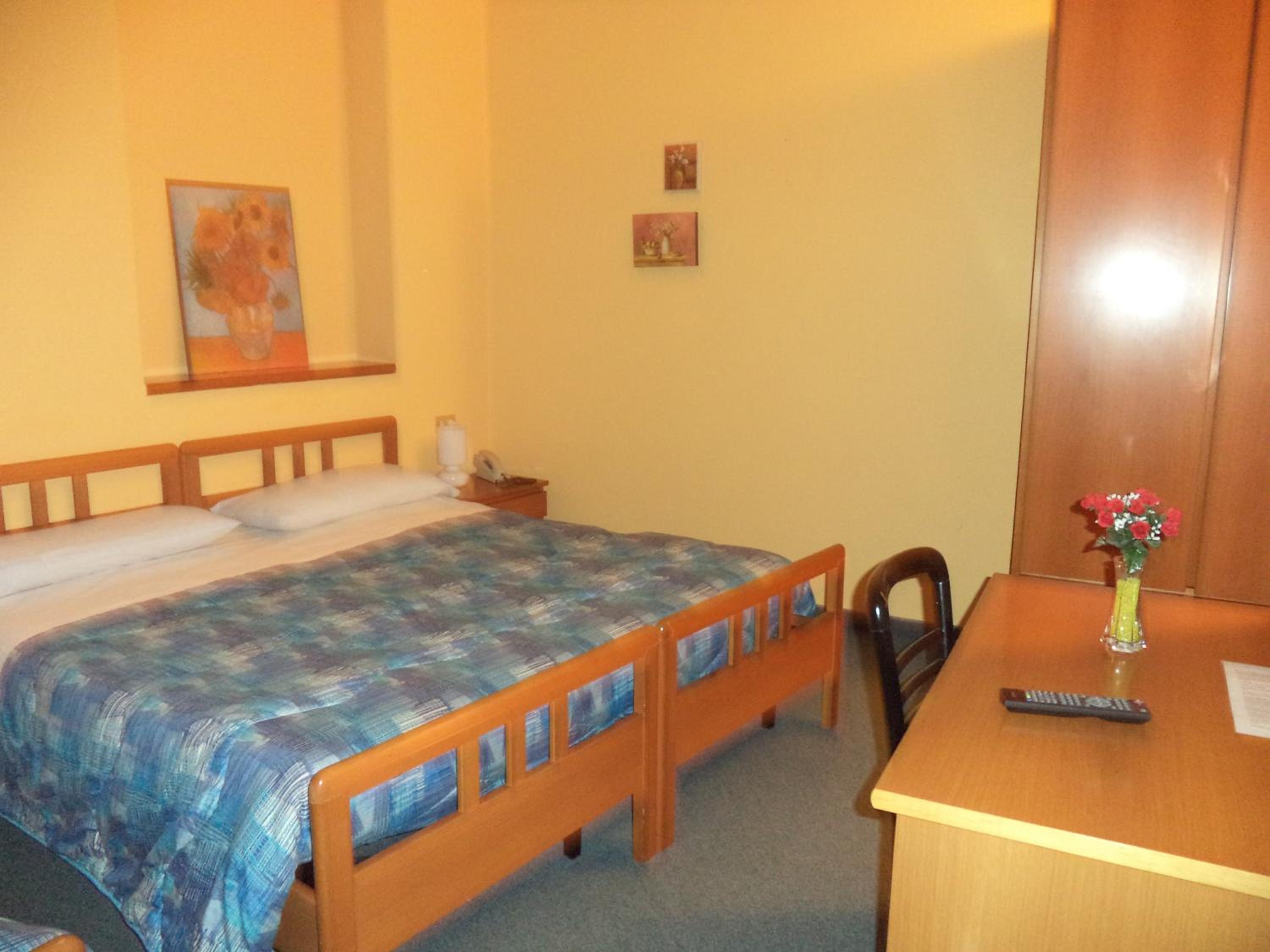 Double Room - Photo 3