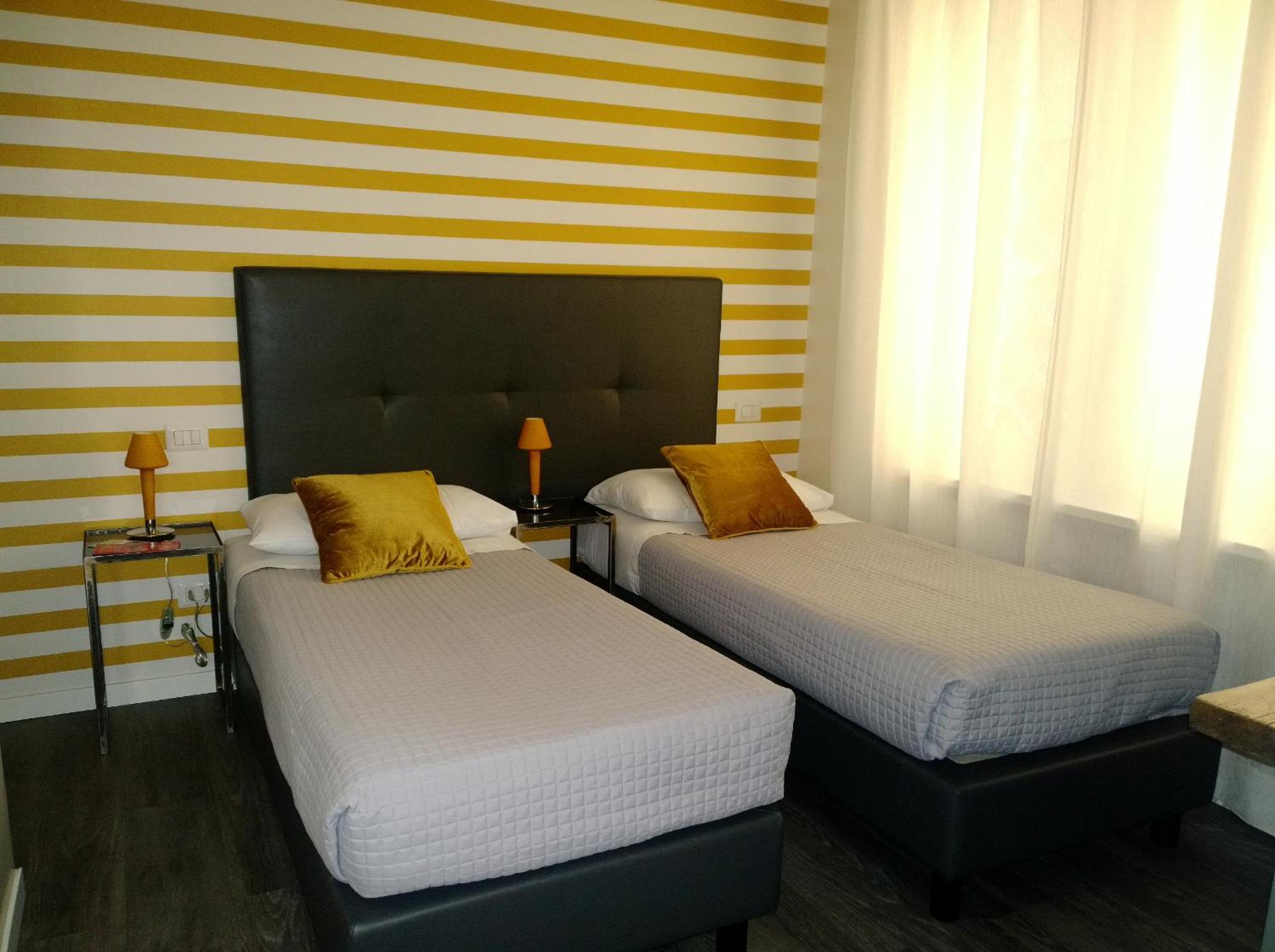 Double Room with Private Bathroom photo 3