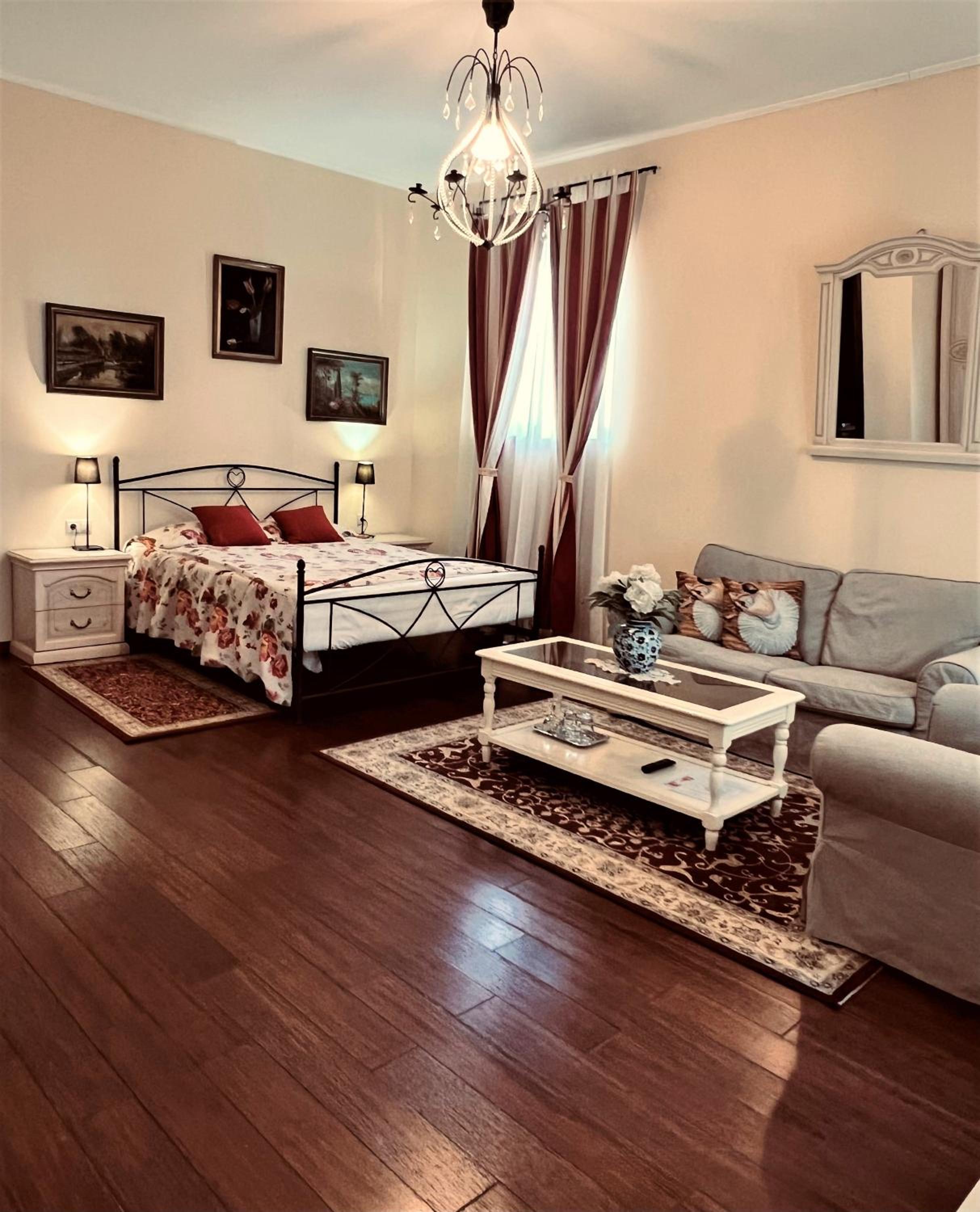 Suite - Photo 4
