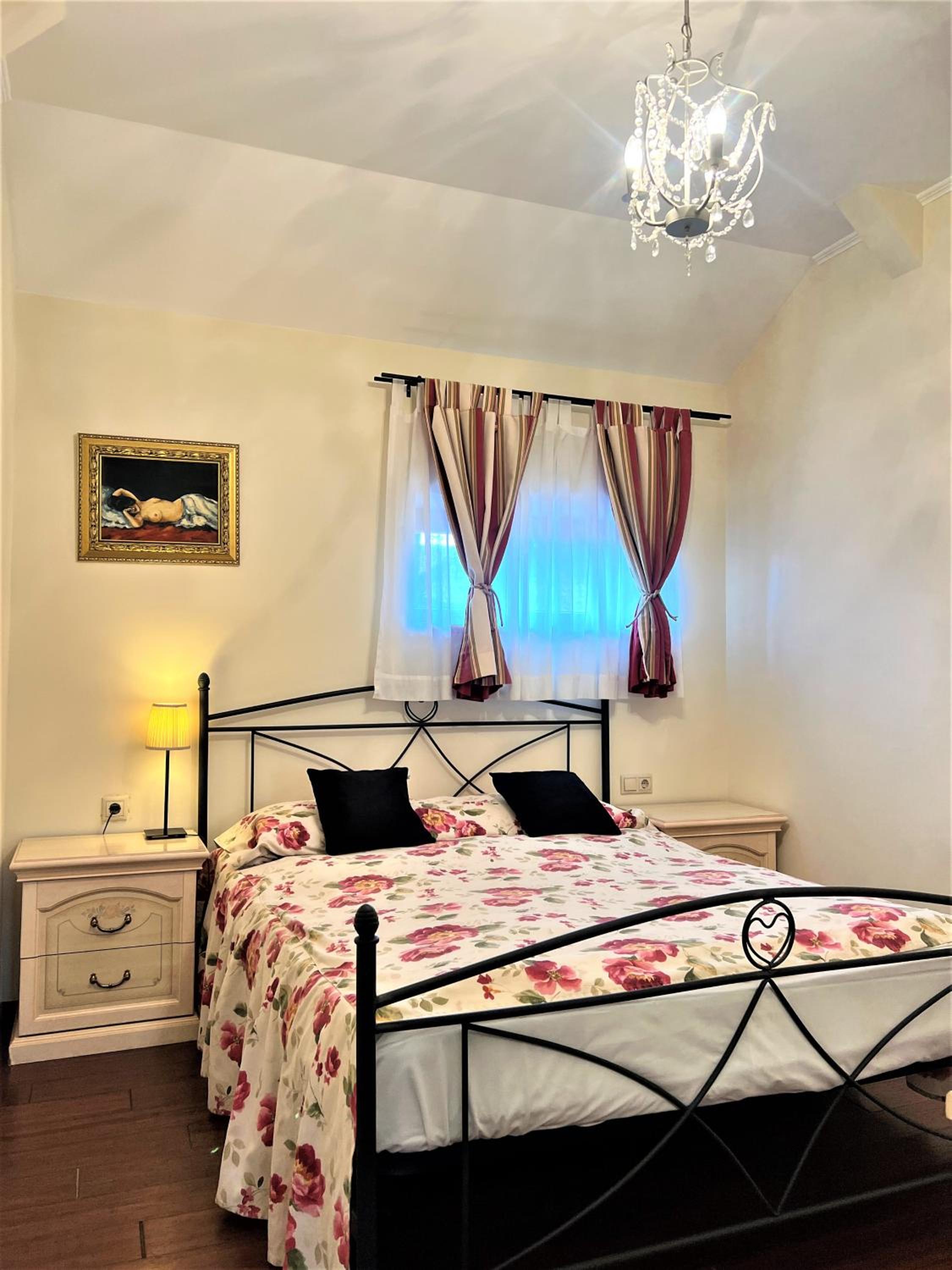 Double Room - Photo 3