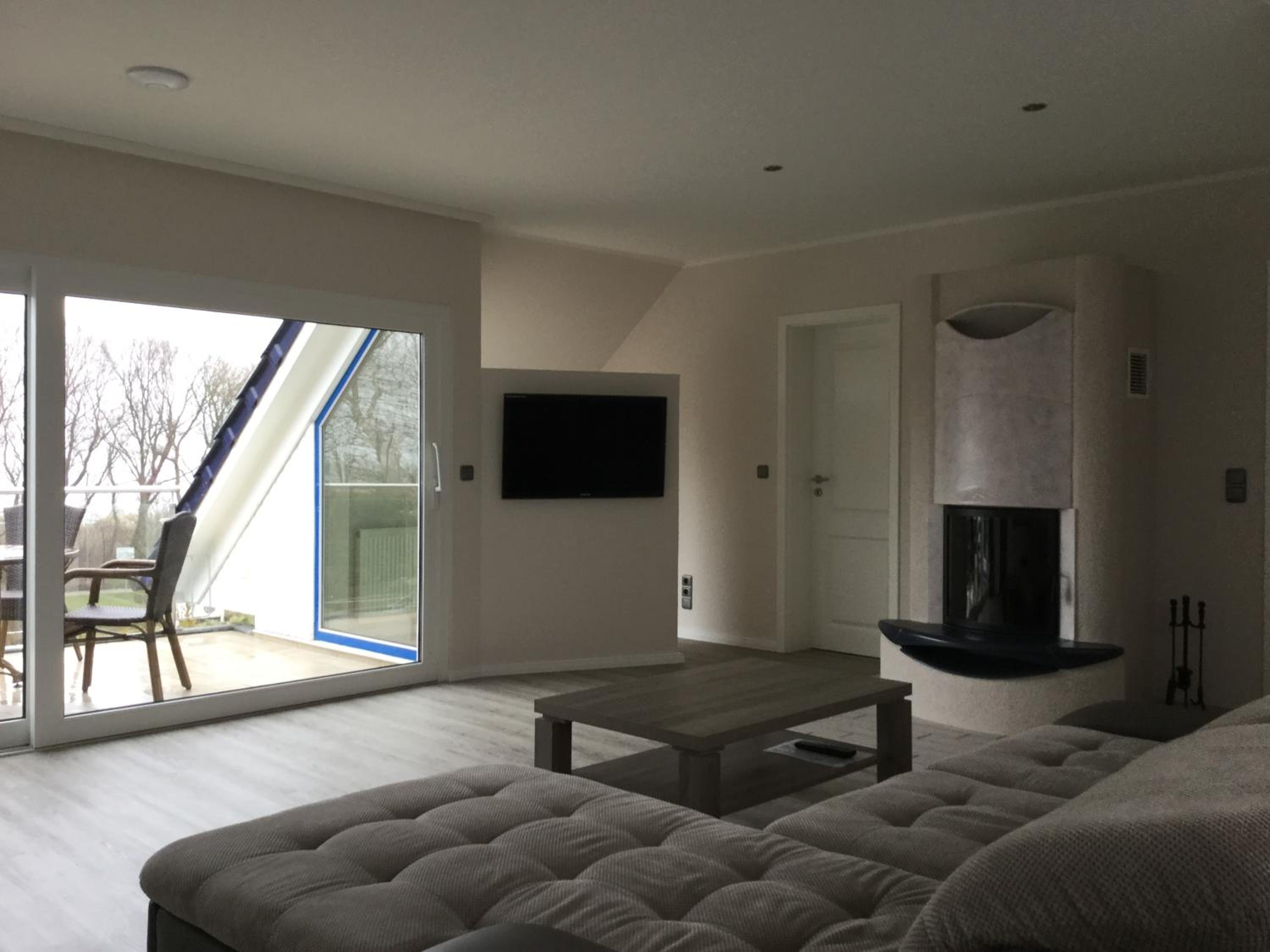Two-Bedroom Deluxe Apartment with Balcony photo 1