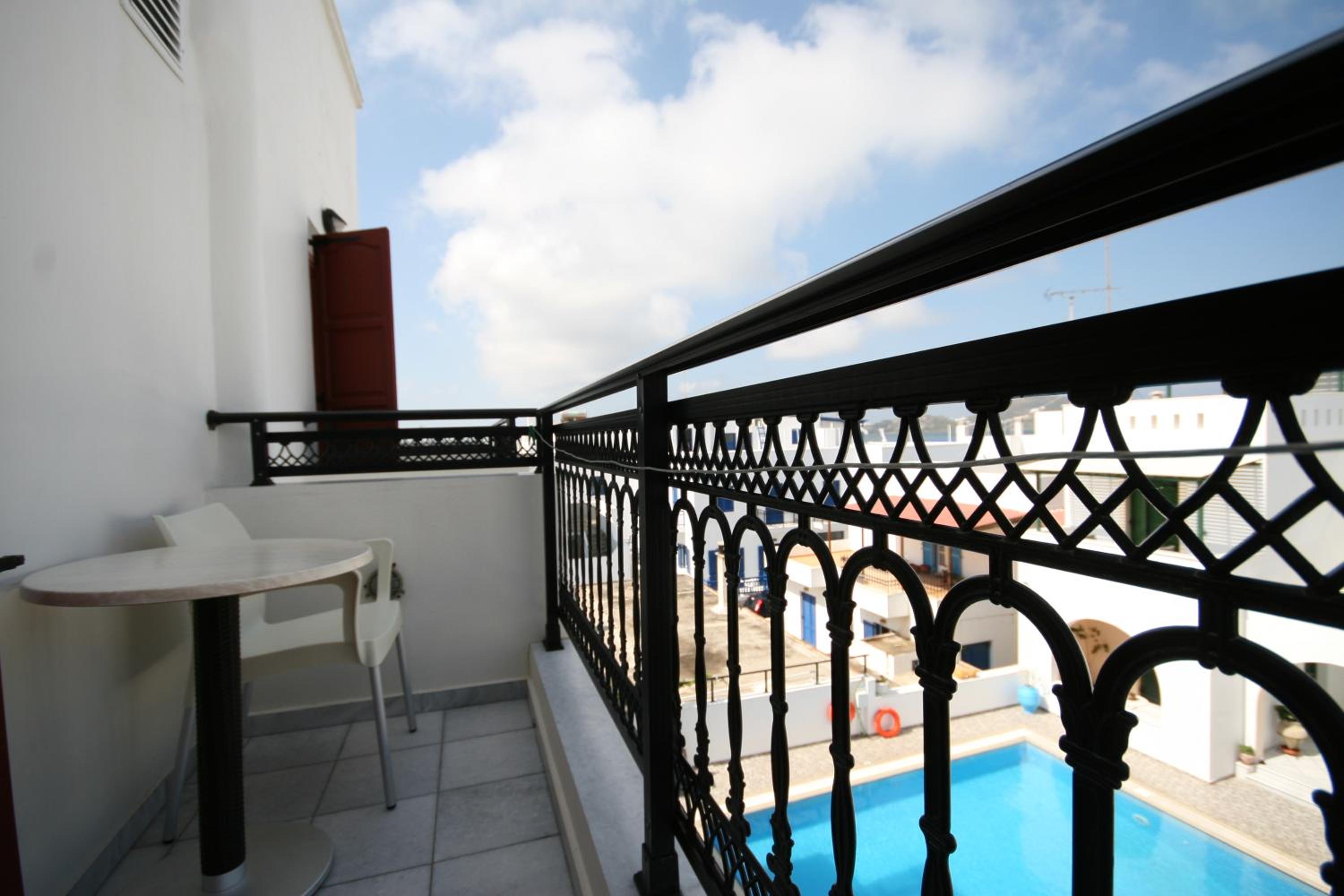 Suite - Photo 6