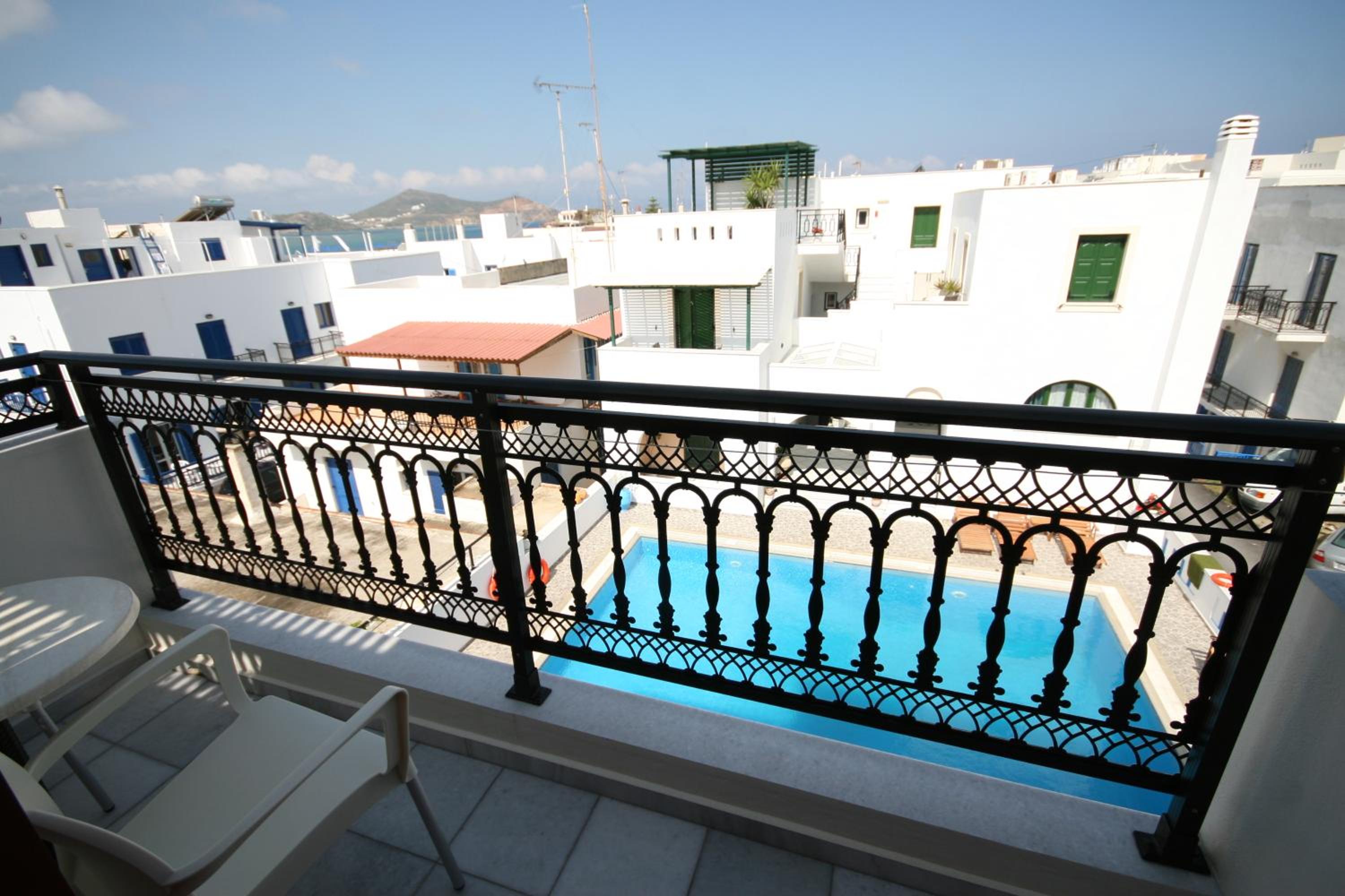 Suite - Photo 4