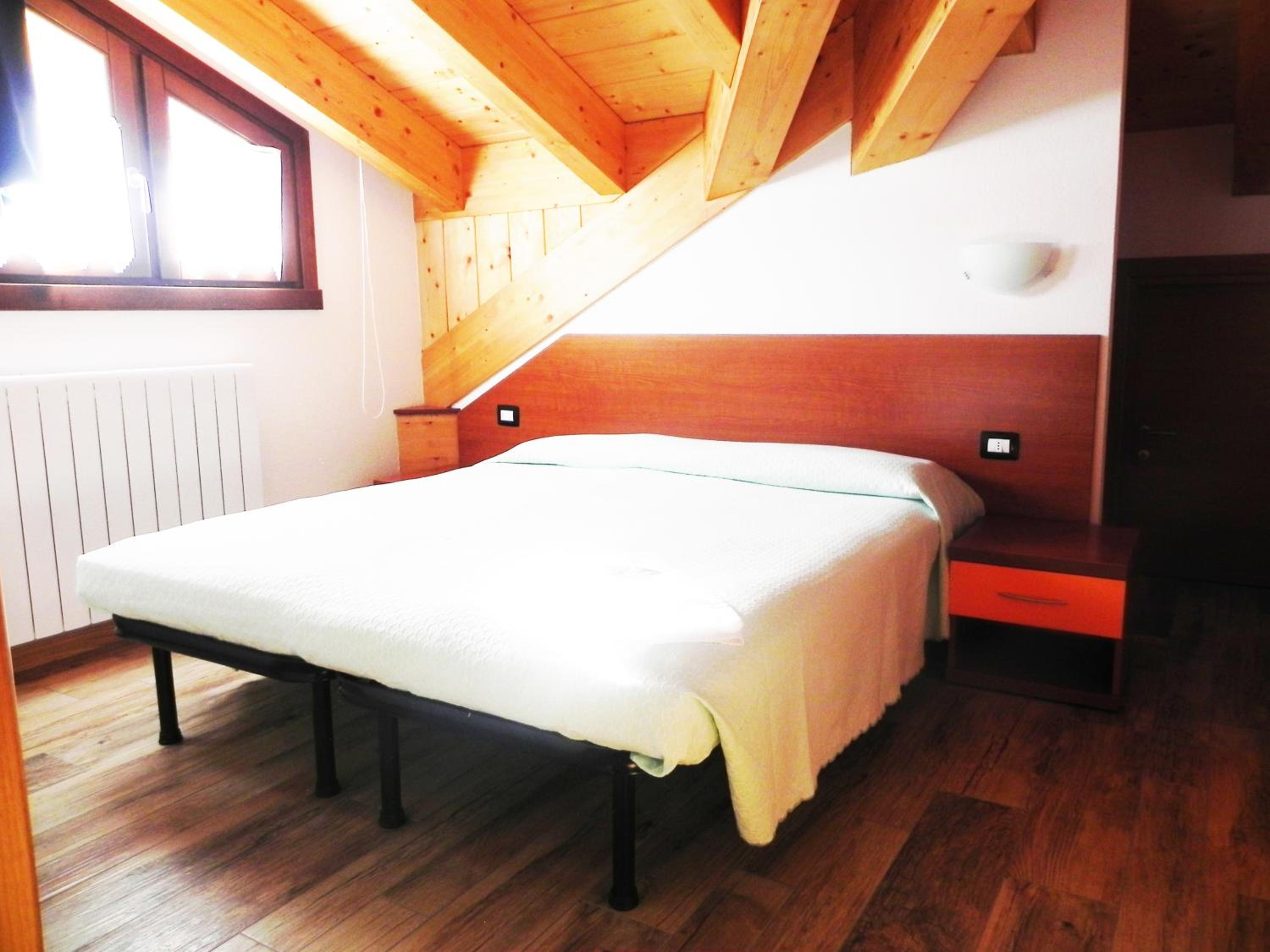 Two-Bedroom Apartment - Photo 8