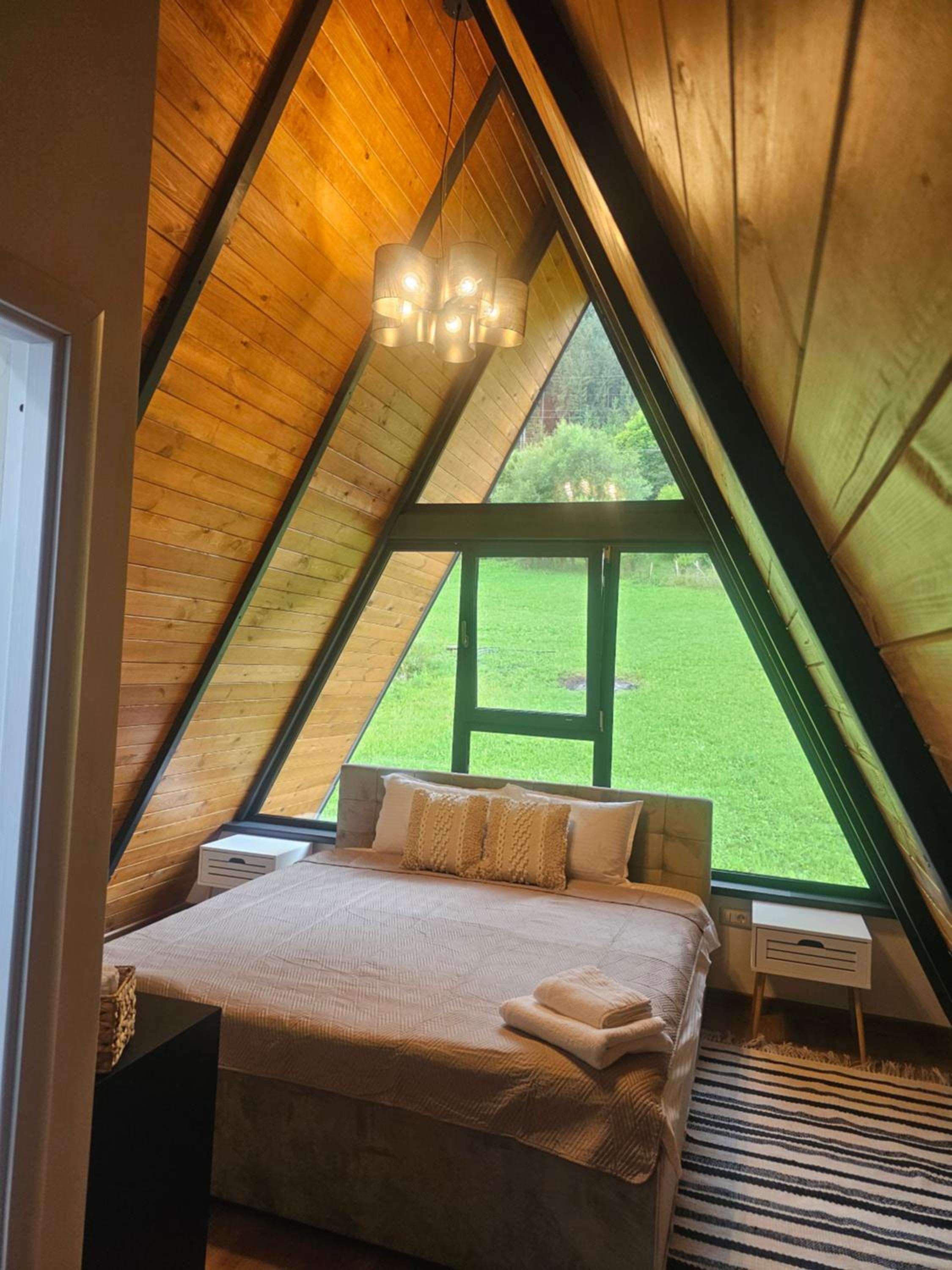 Three-Bedroom Chalet photo 3
